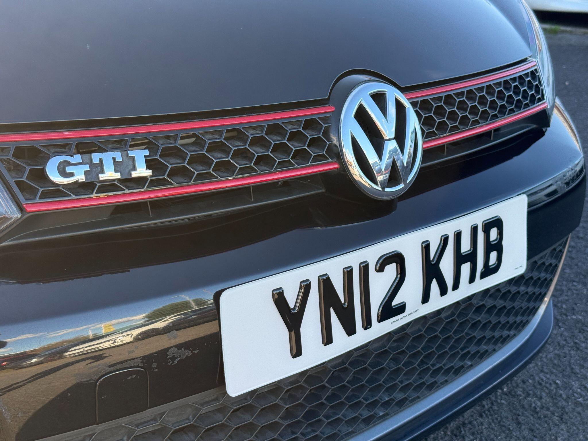 Volkswagen Golf - Image 11