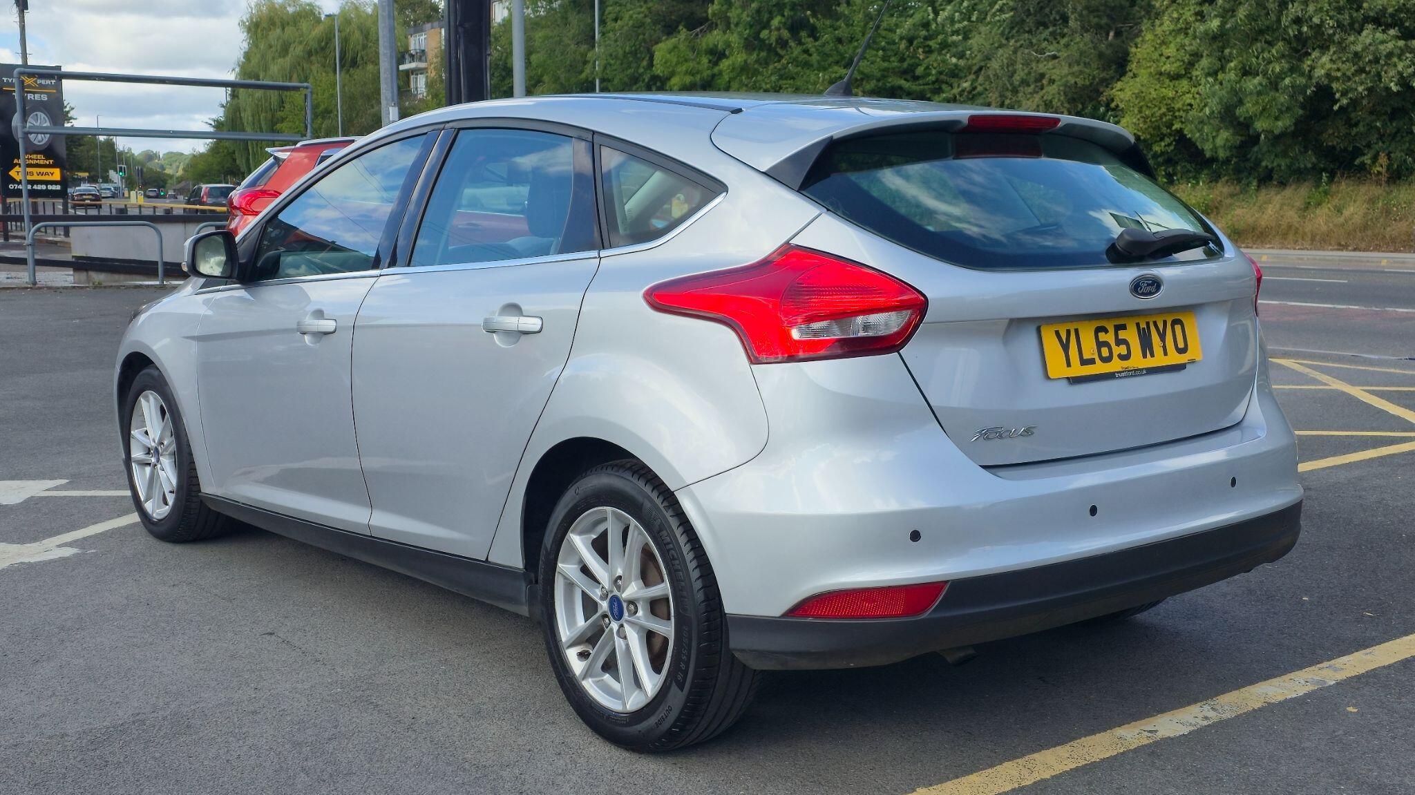 Ford Focus - Image 12