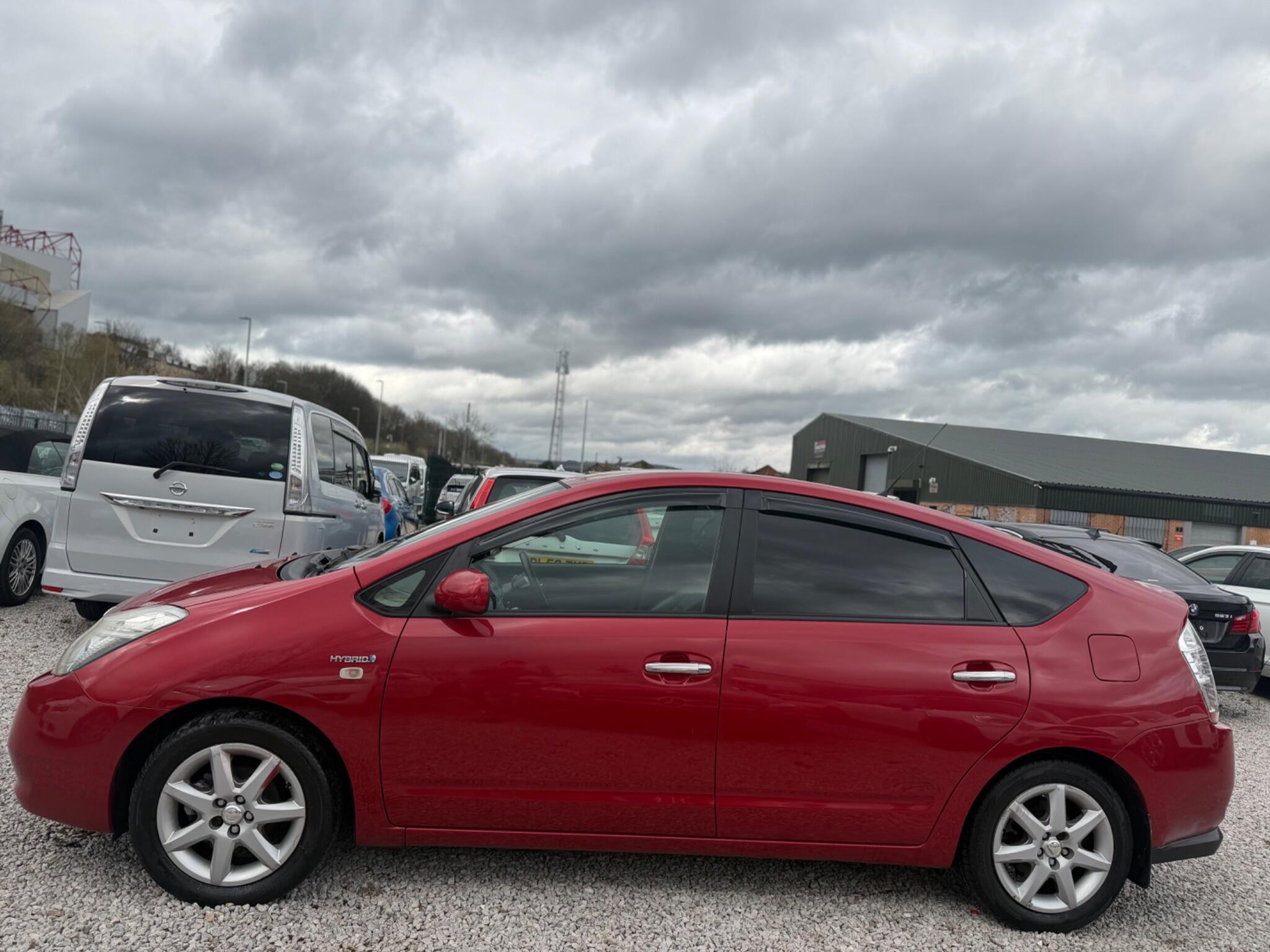 Toyota Prius - Image 8