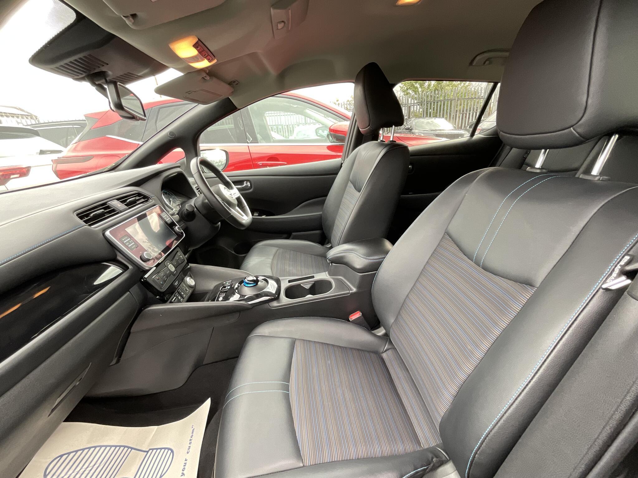 Nissan Leaf - Image 17