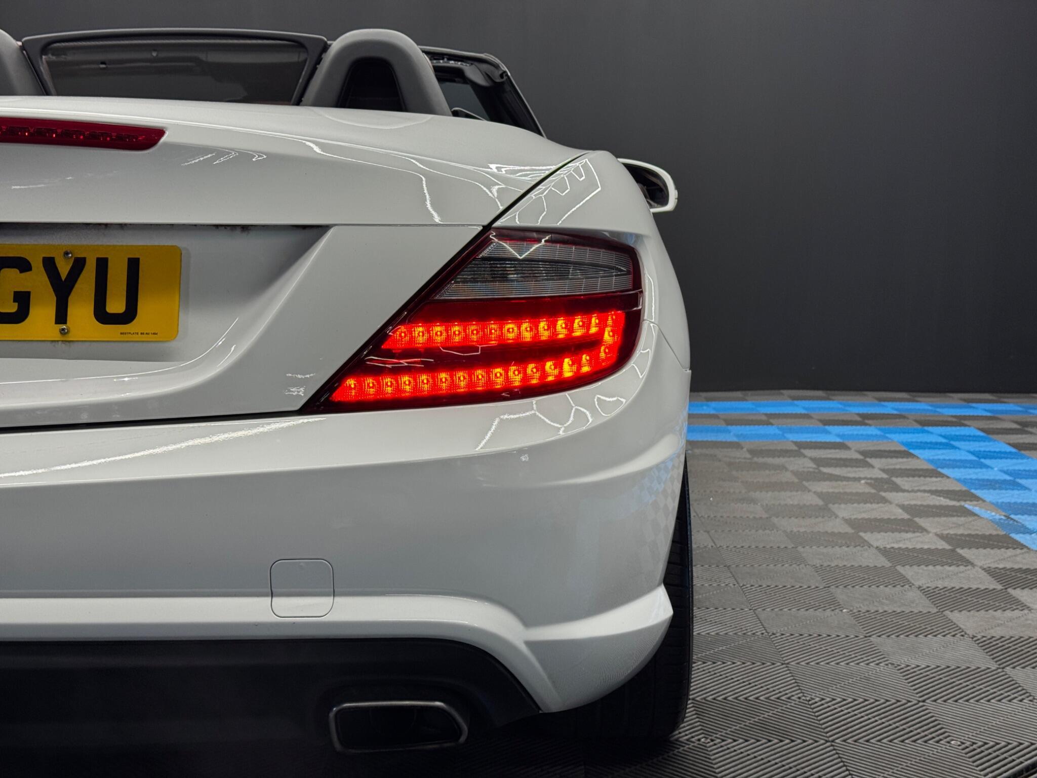 Mercedes SLK - Image 39