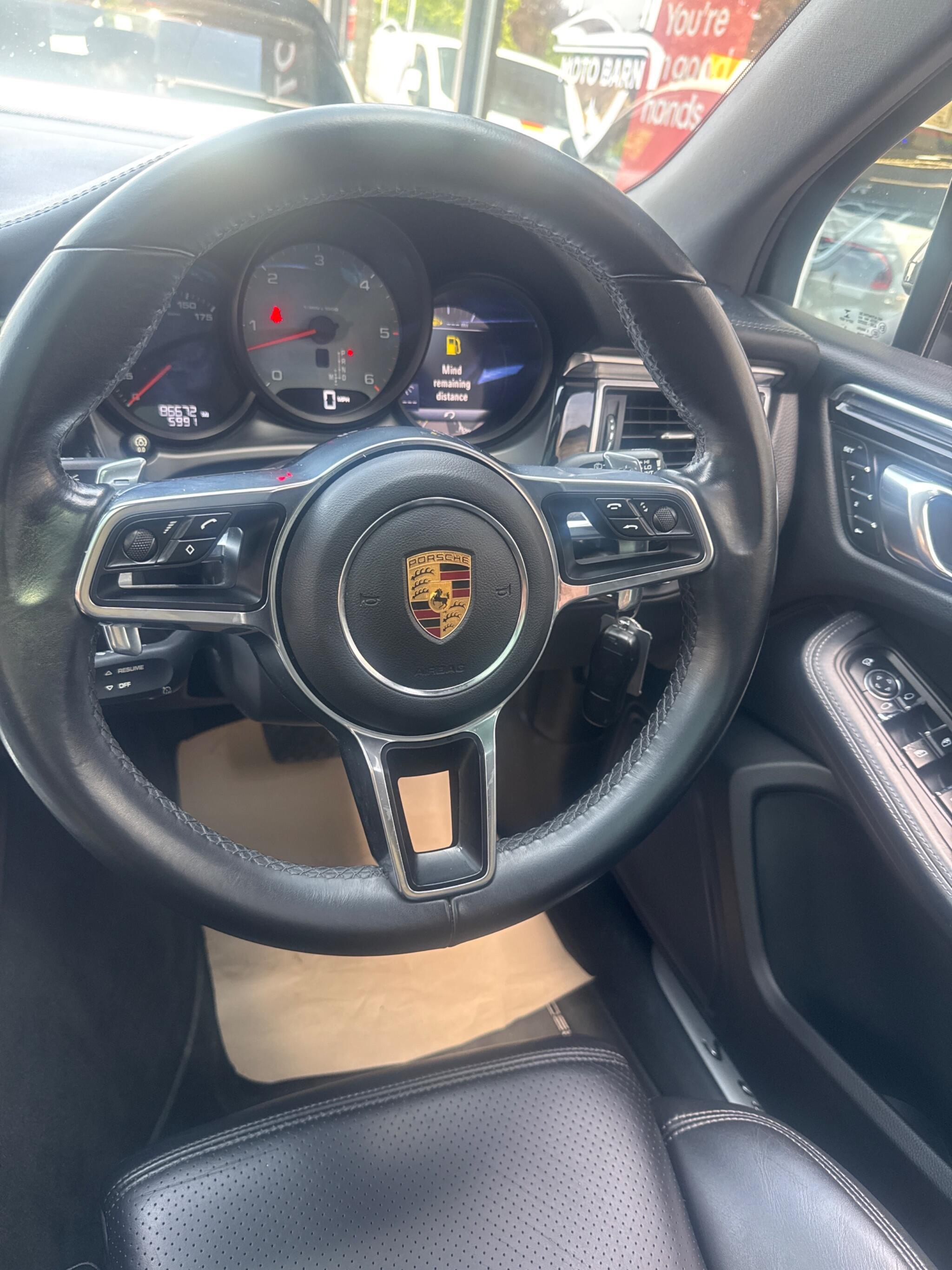 Porsche Macan - Image 54