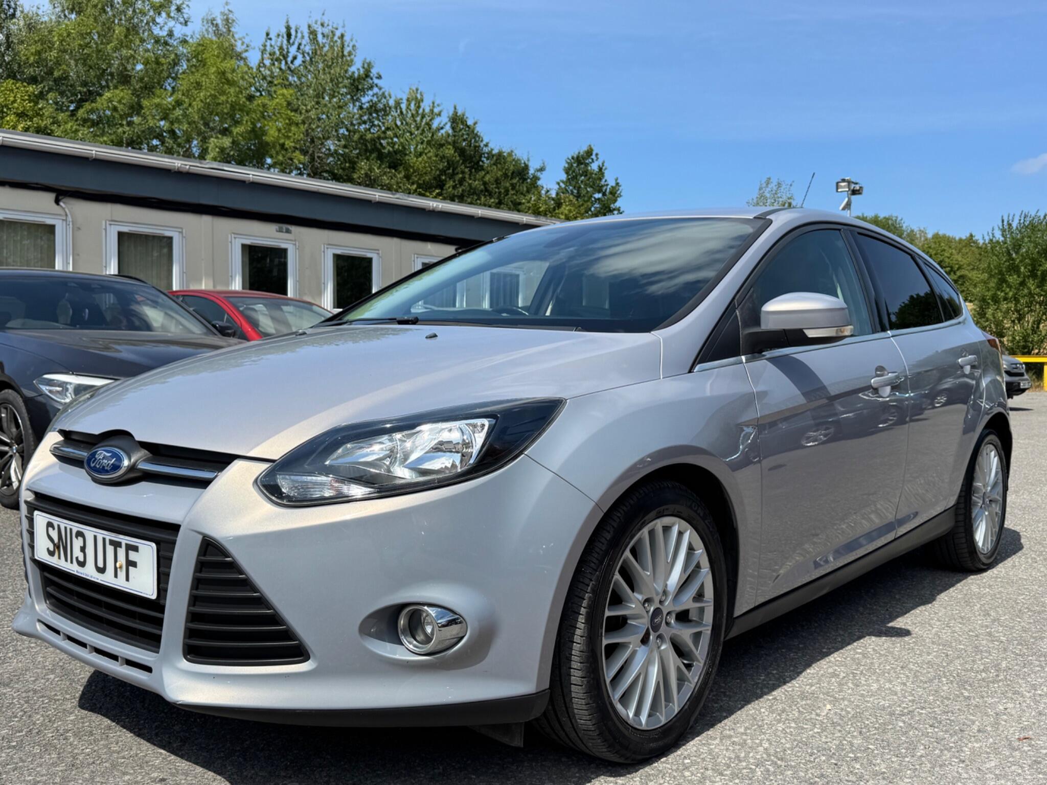 Ford Focus - Image 12