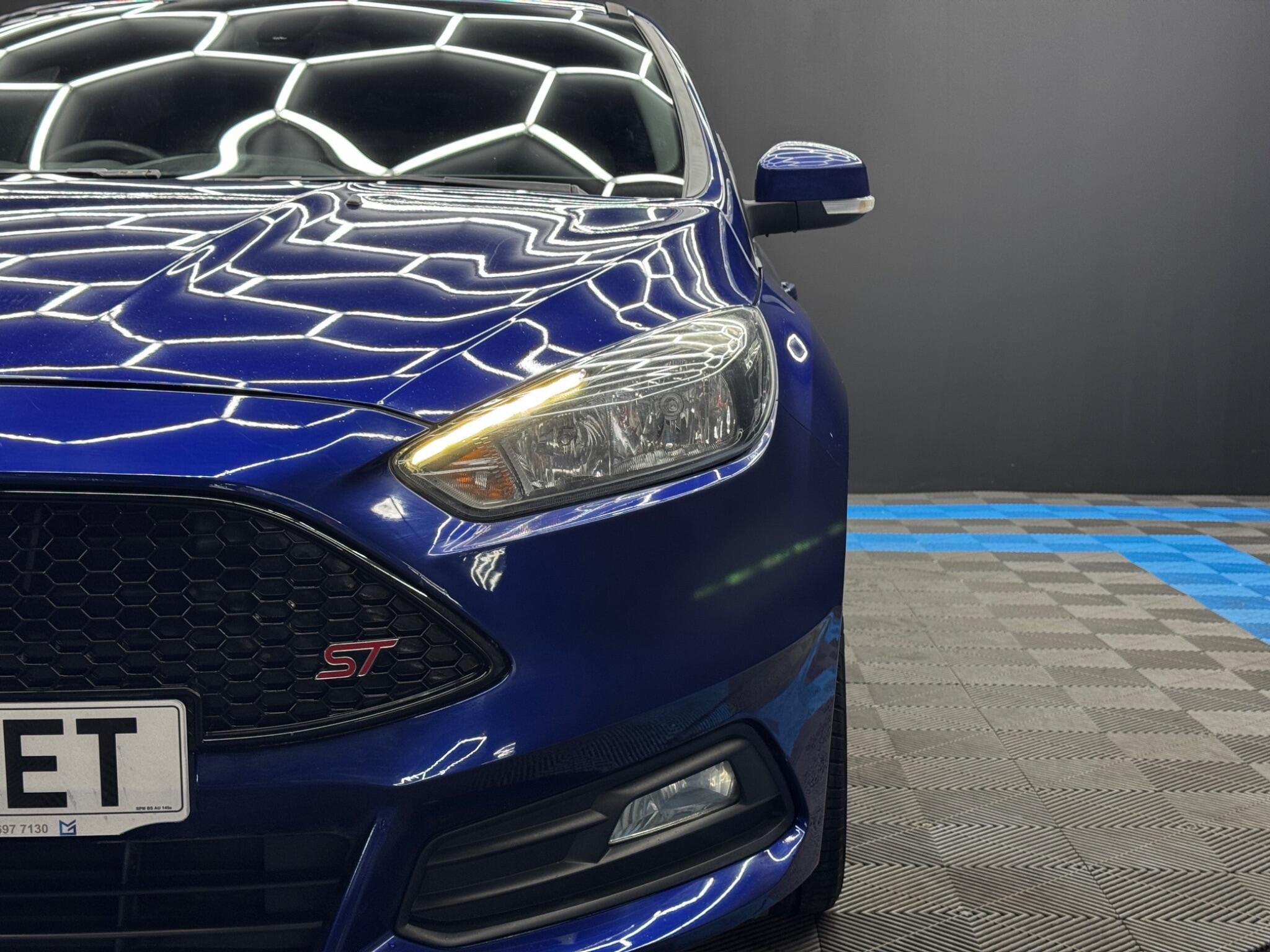 Ford Focus - Image 45