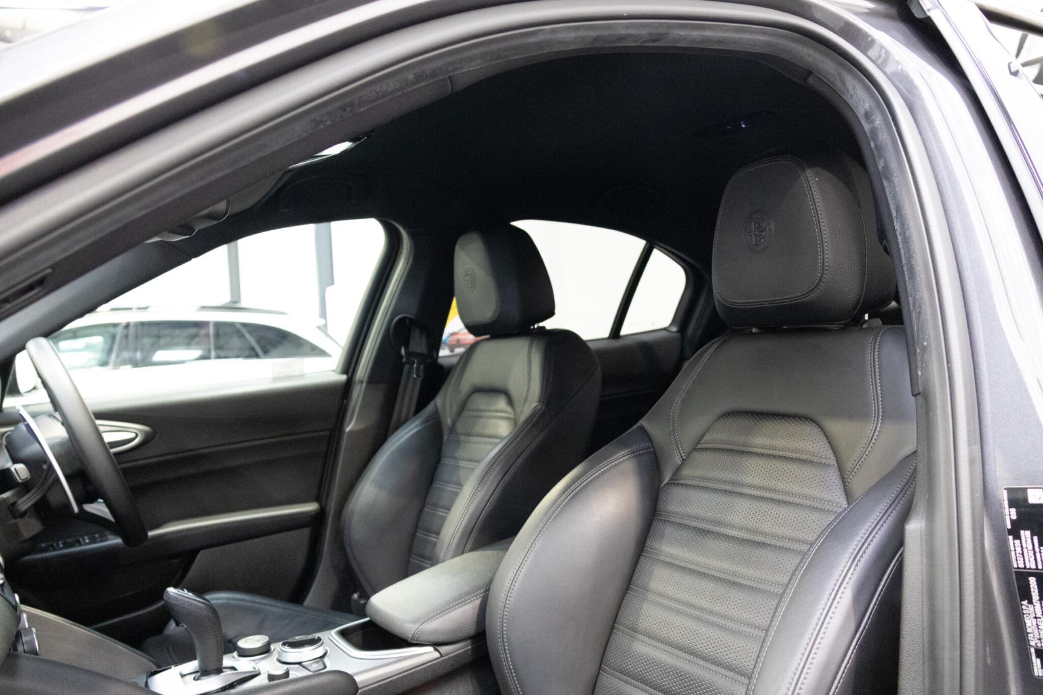 Alfa Romeo Giulia - Image 14