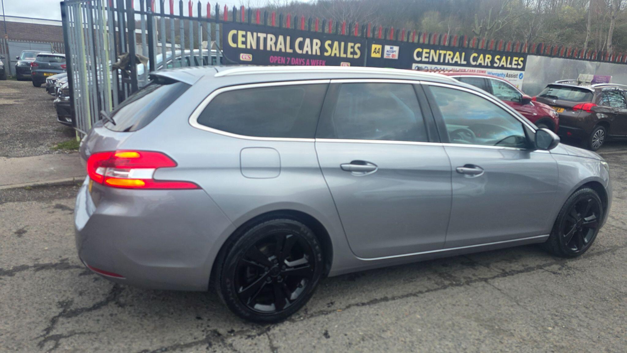 Peugeot 308 SW - Image 9