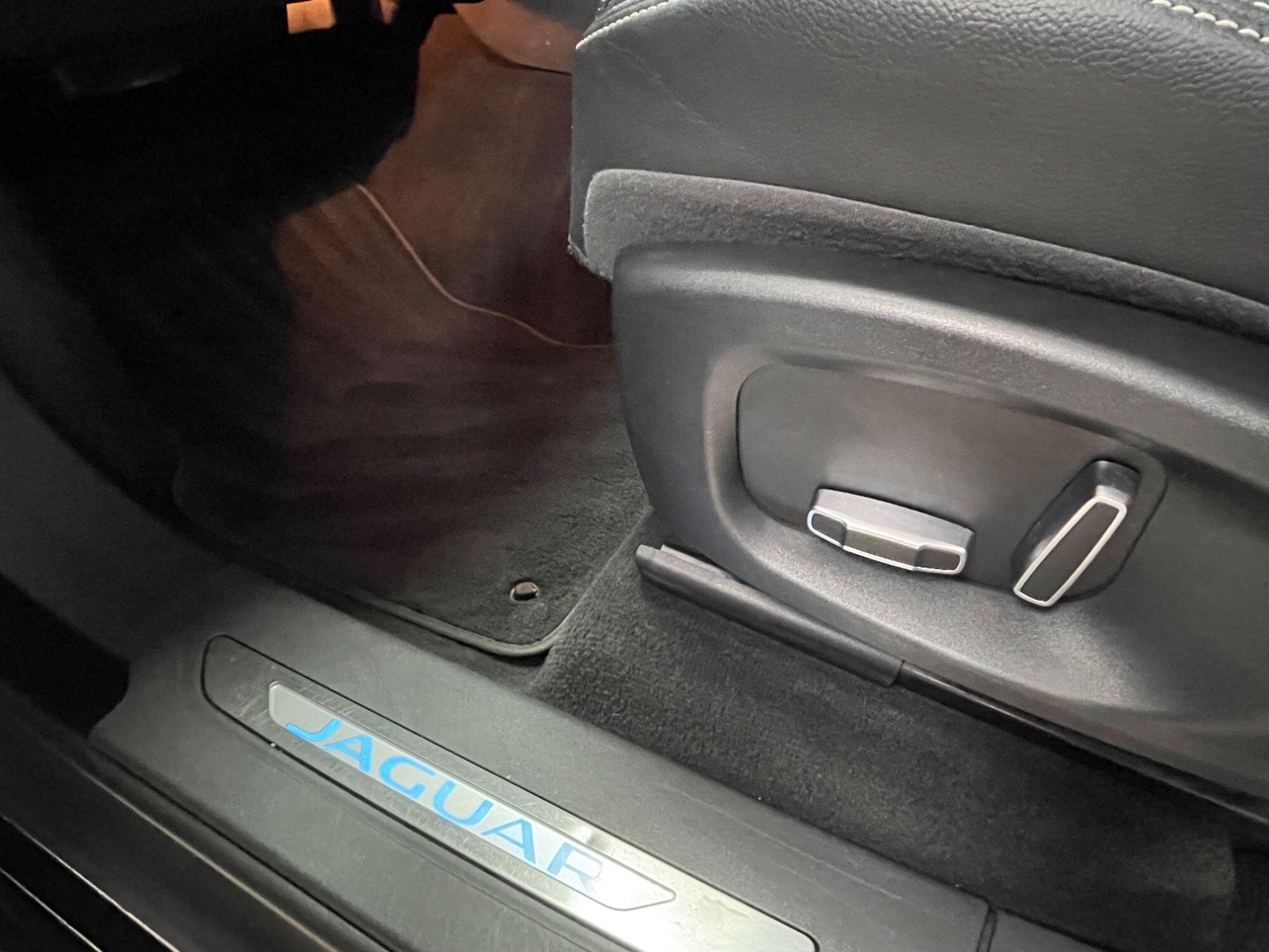 Jaguar F-Pace - Image 37