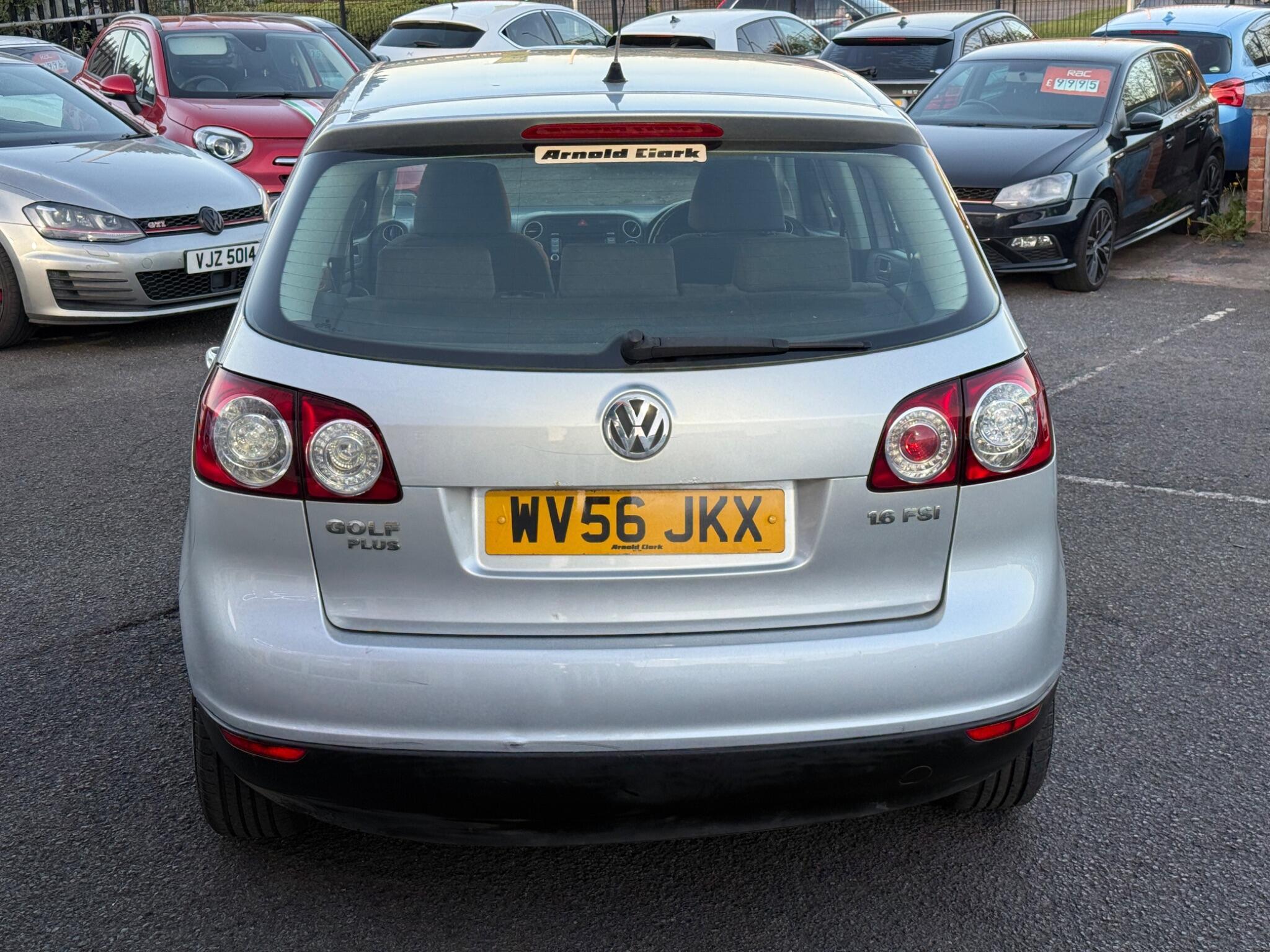 Volkswagen Golf Plus - Image 11
