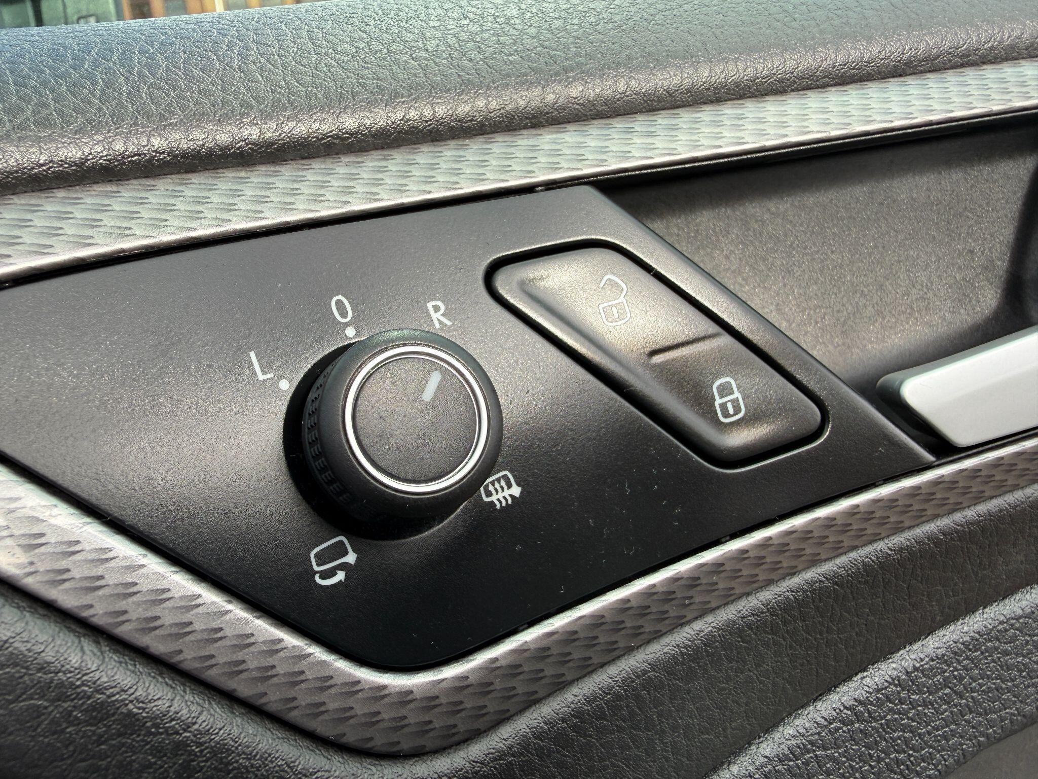 Volkswagen Golf - Image 63