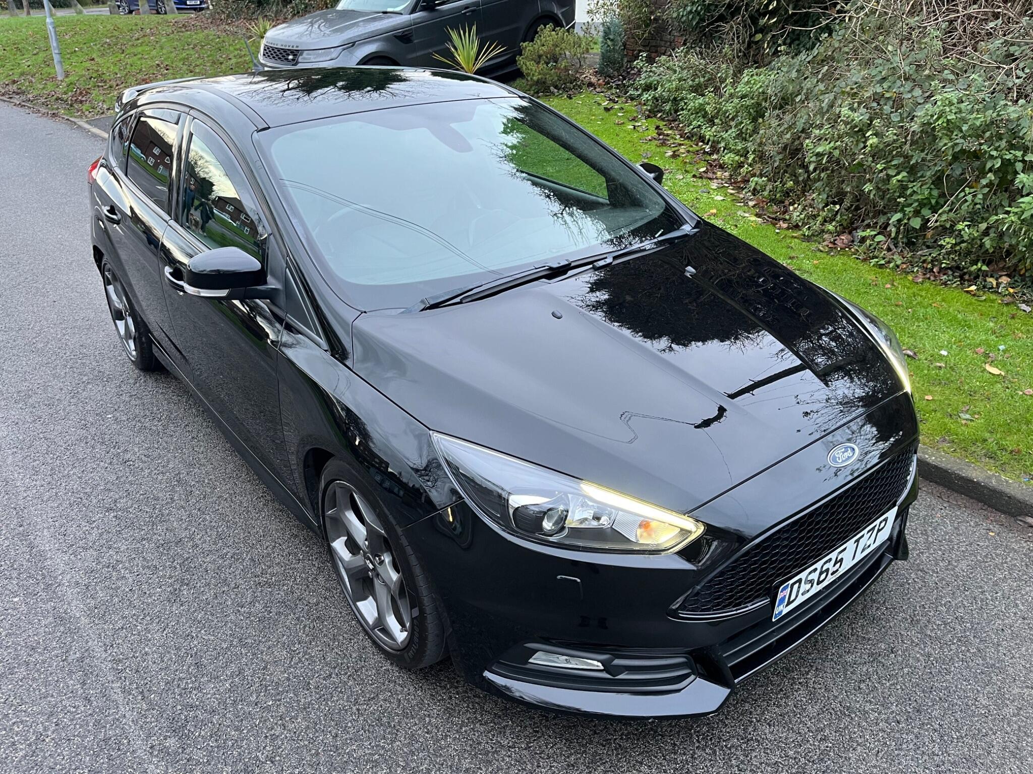 Ford Focus - Image 20