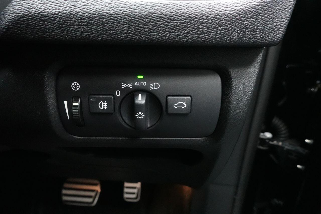 Volvo V40 - Image 43