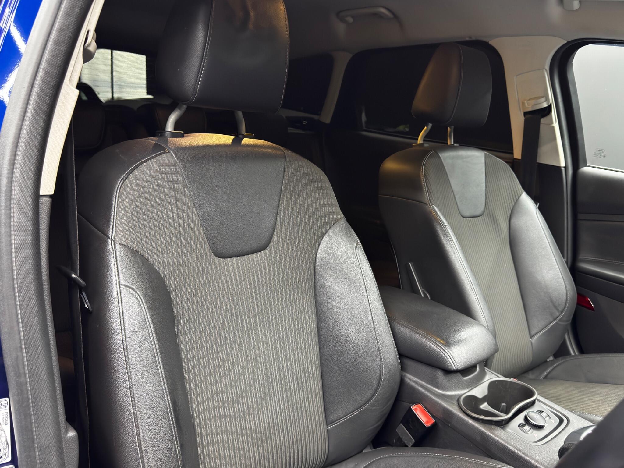 Ford Focus - Image 12