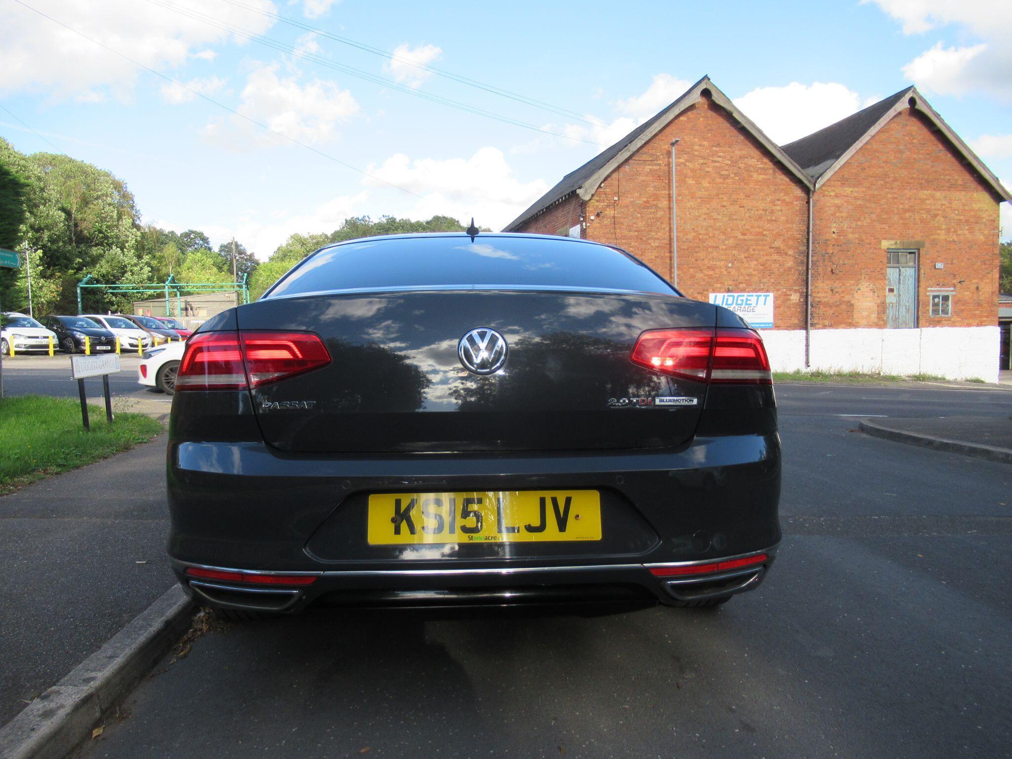 Volkswagen Passat - Image 3
