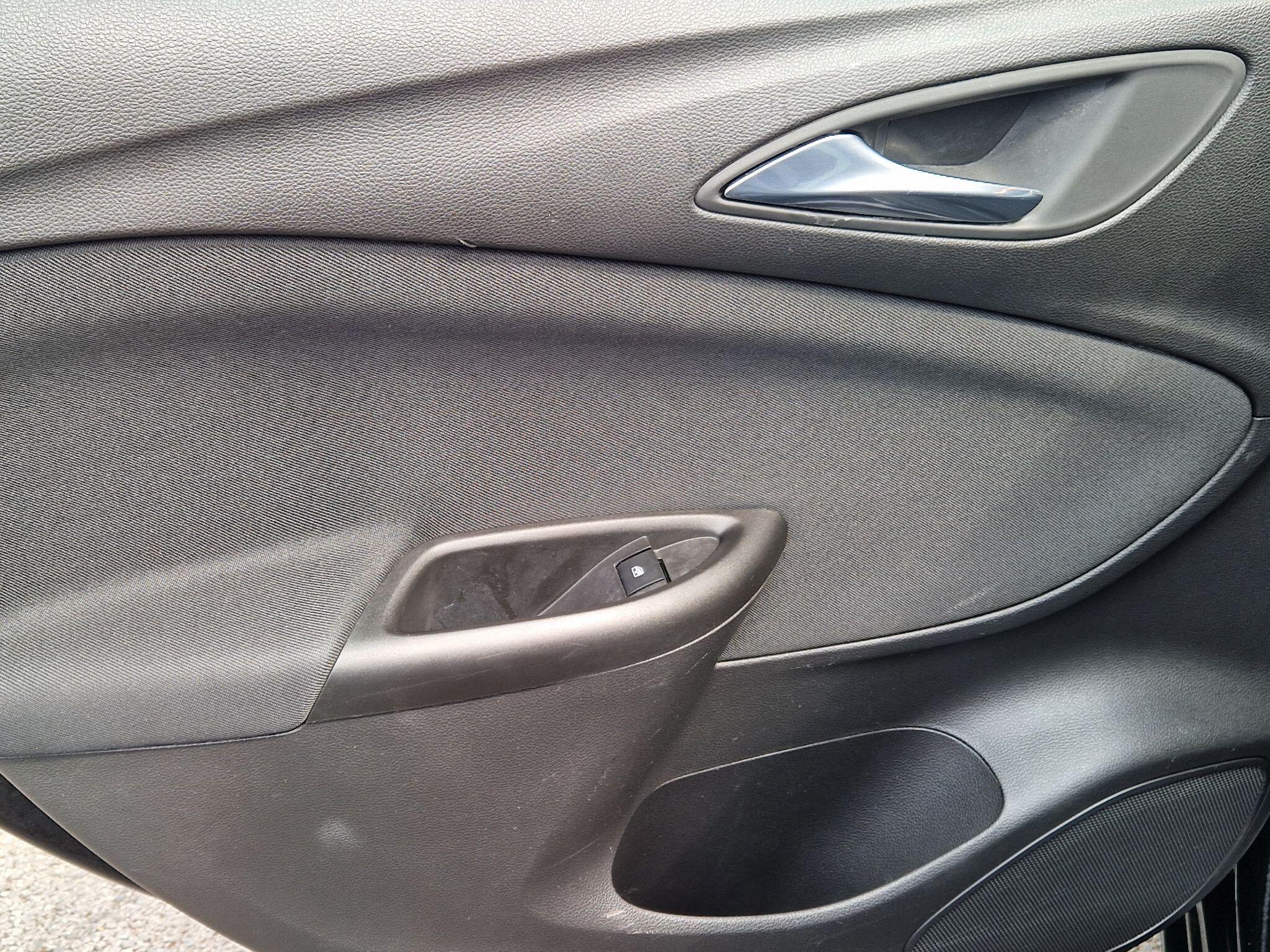 Vauxhall Astra - Image 41