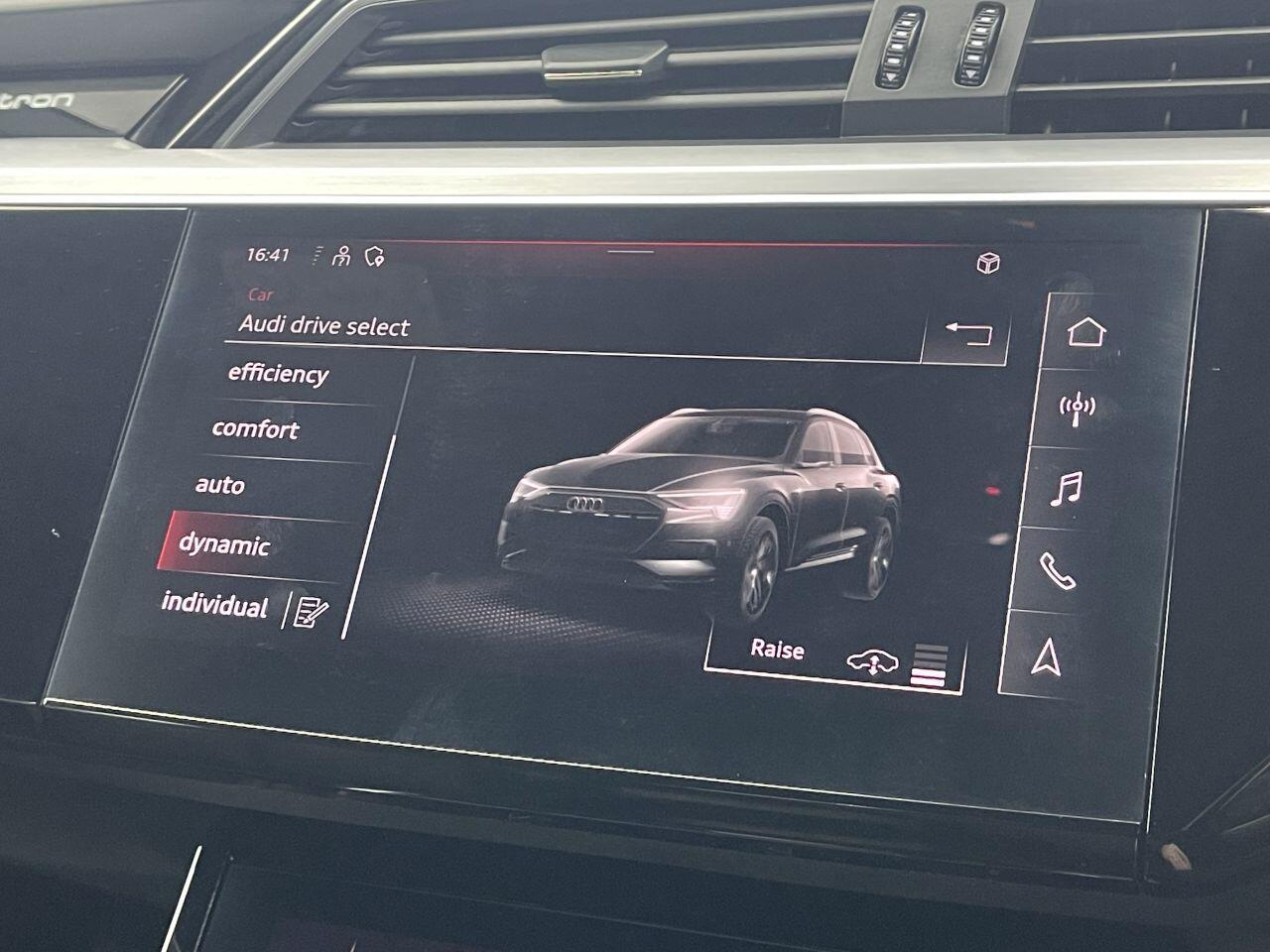 Audi E-Tron - Image 44