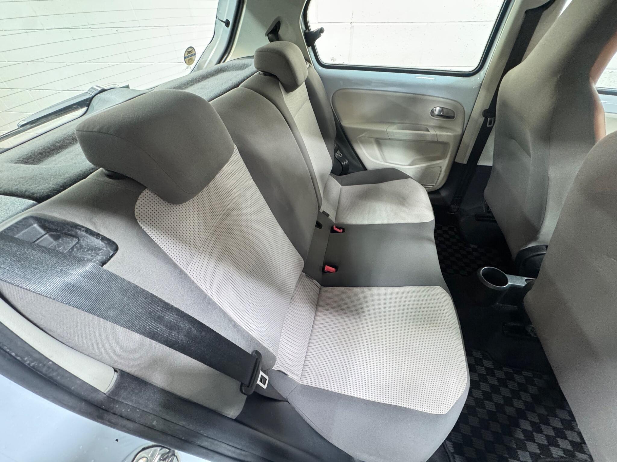 Volkswagen up! - Image 12