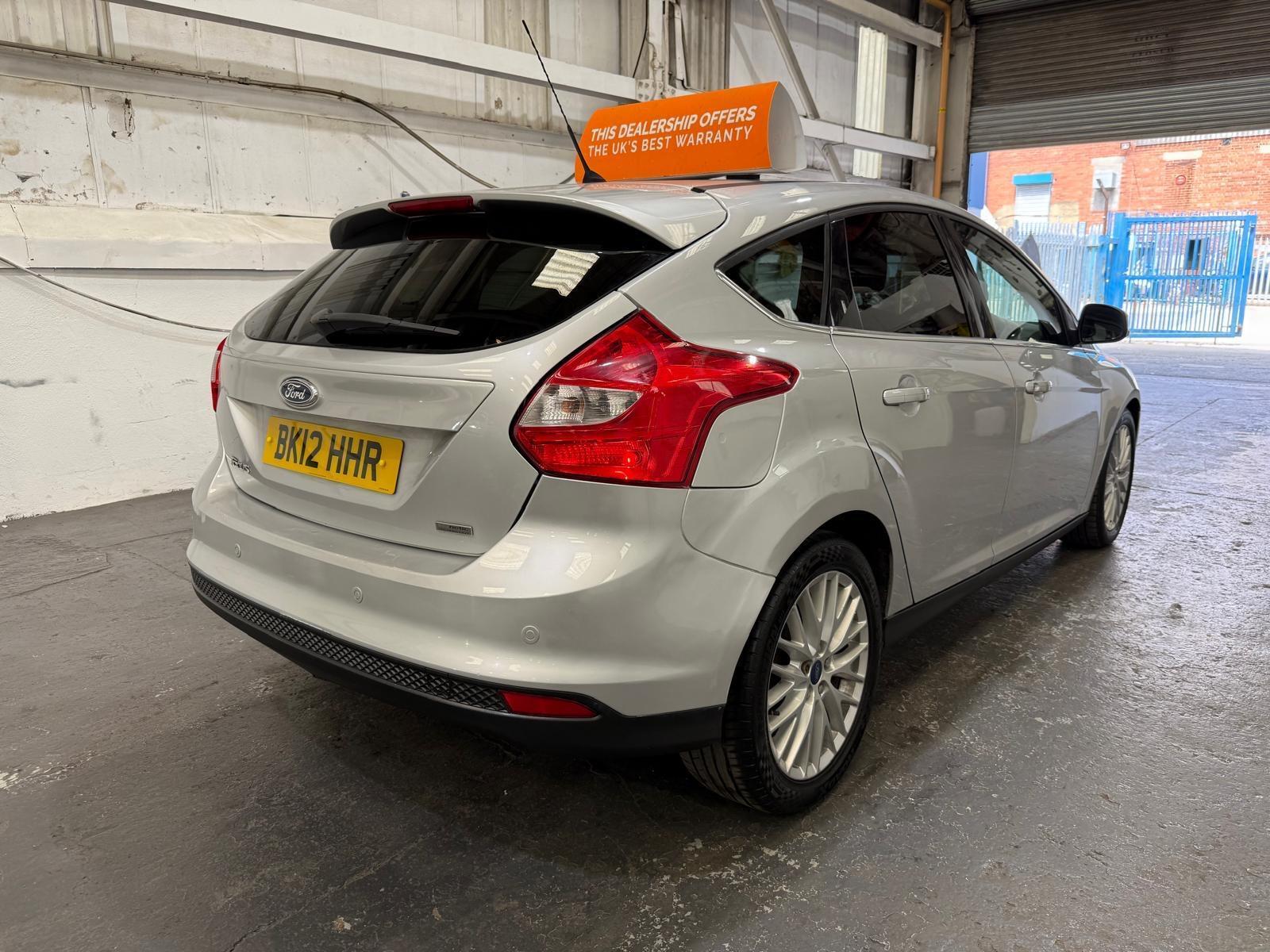 Ford Focus - Image 13