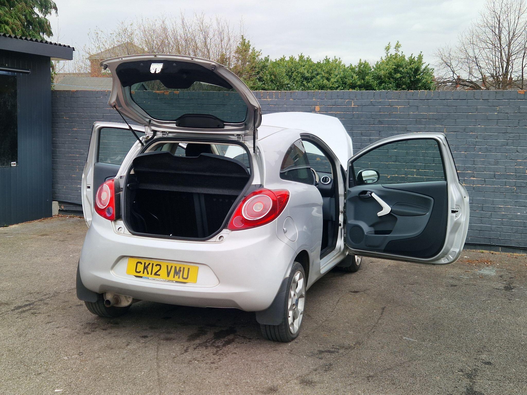 Ford KA - Image 21