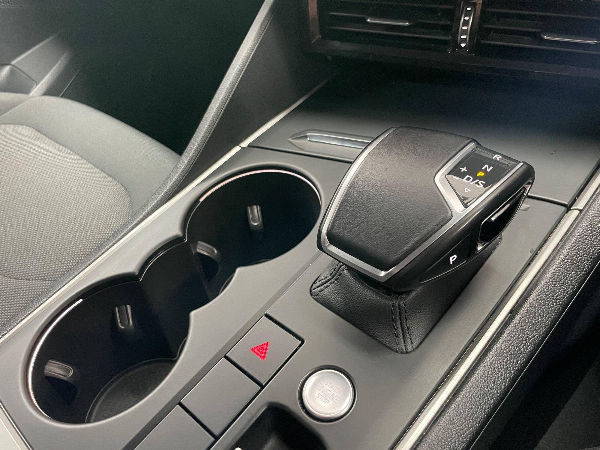 Volkswagen Touareg - Image 49