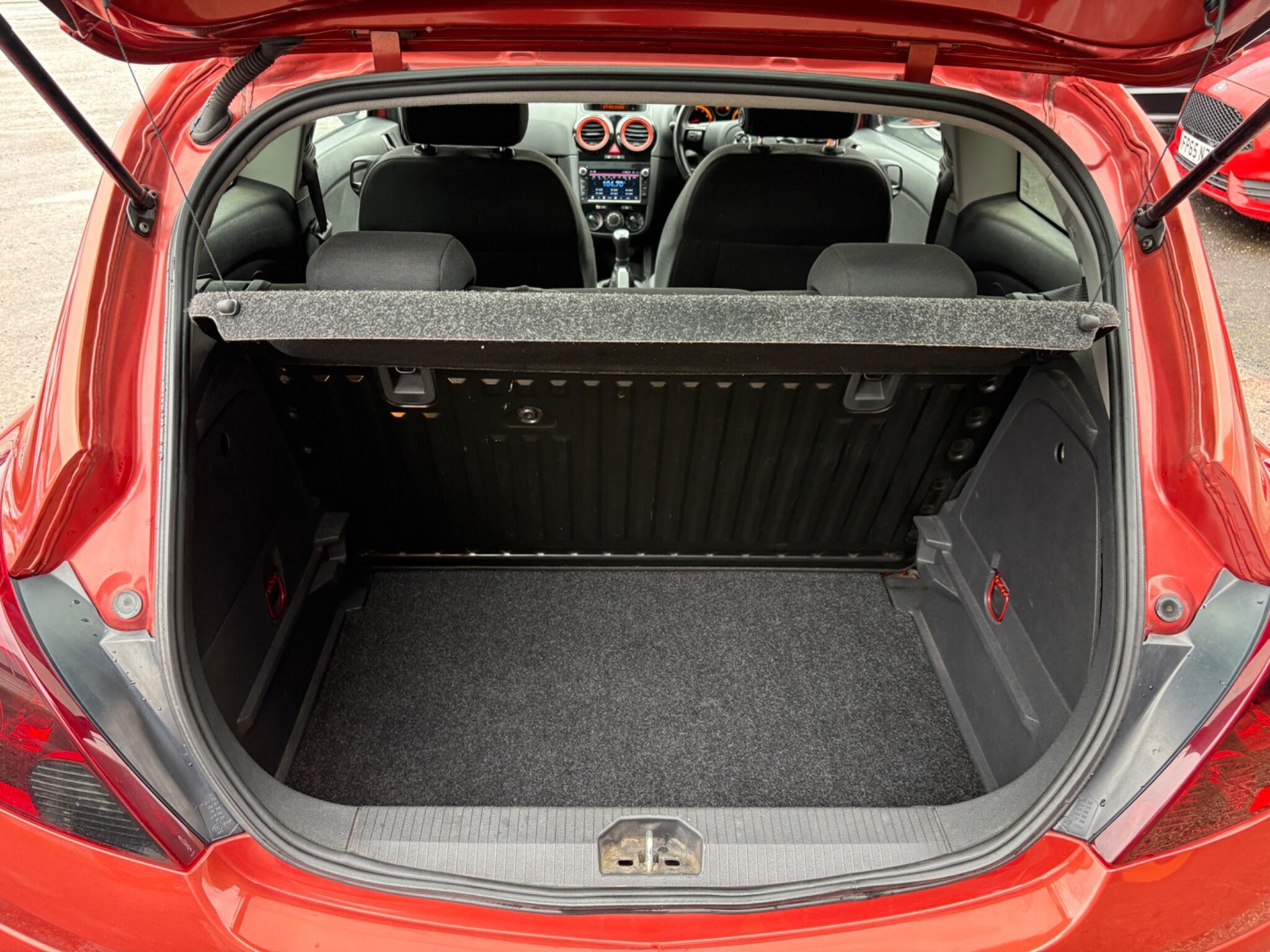 Vauxhall Corsa - Image 12