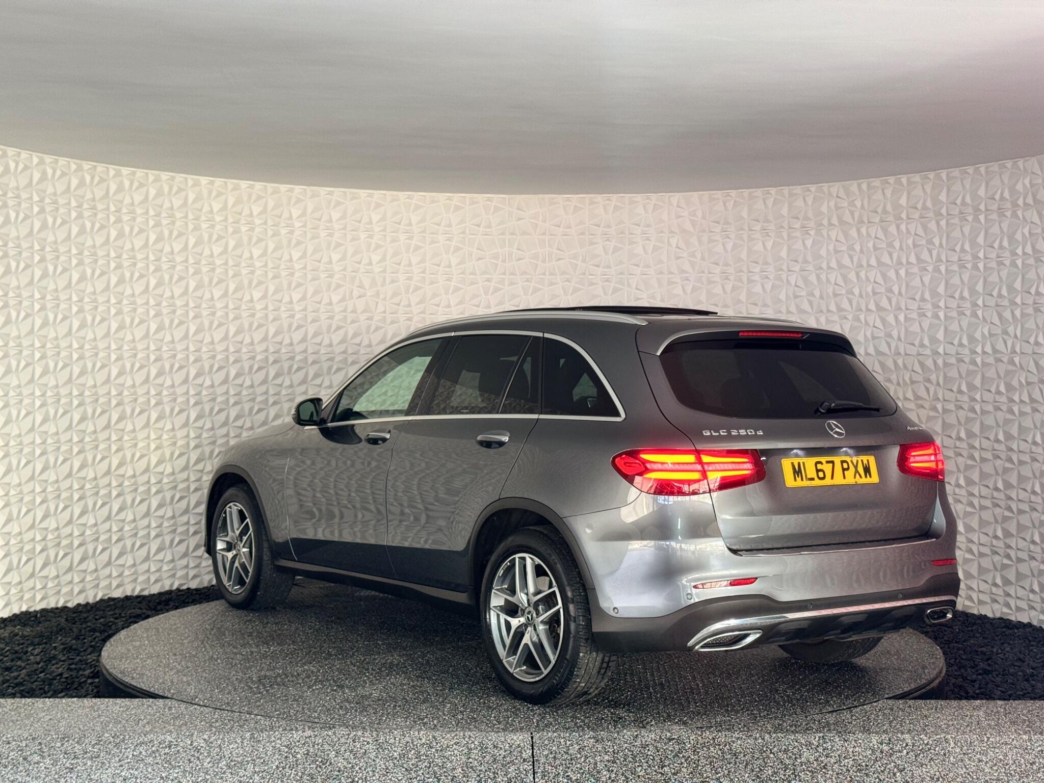 Mercedes GLC - Image 16