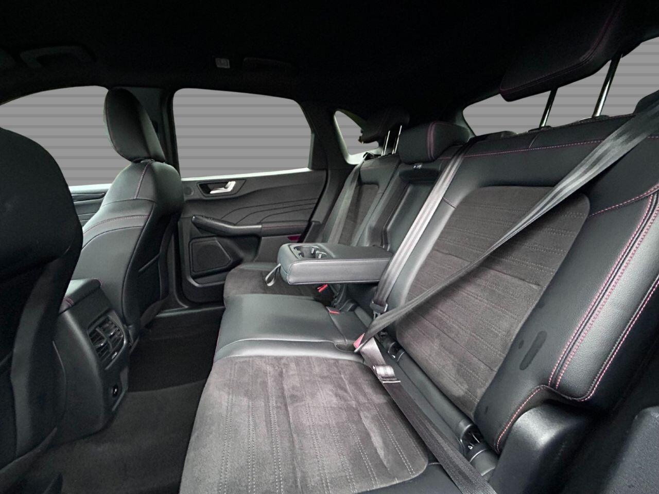 Ford Kuga - Image 17