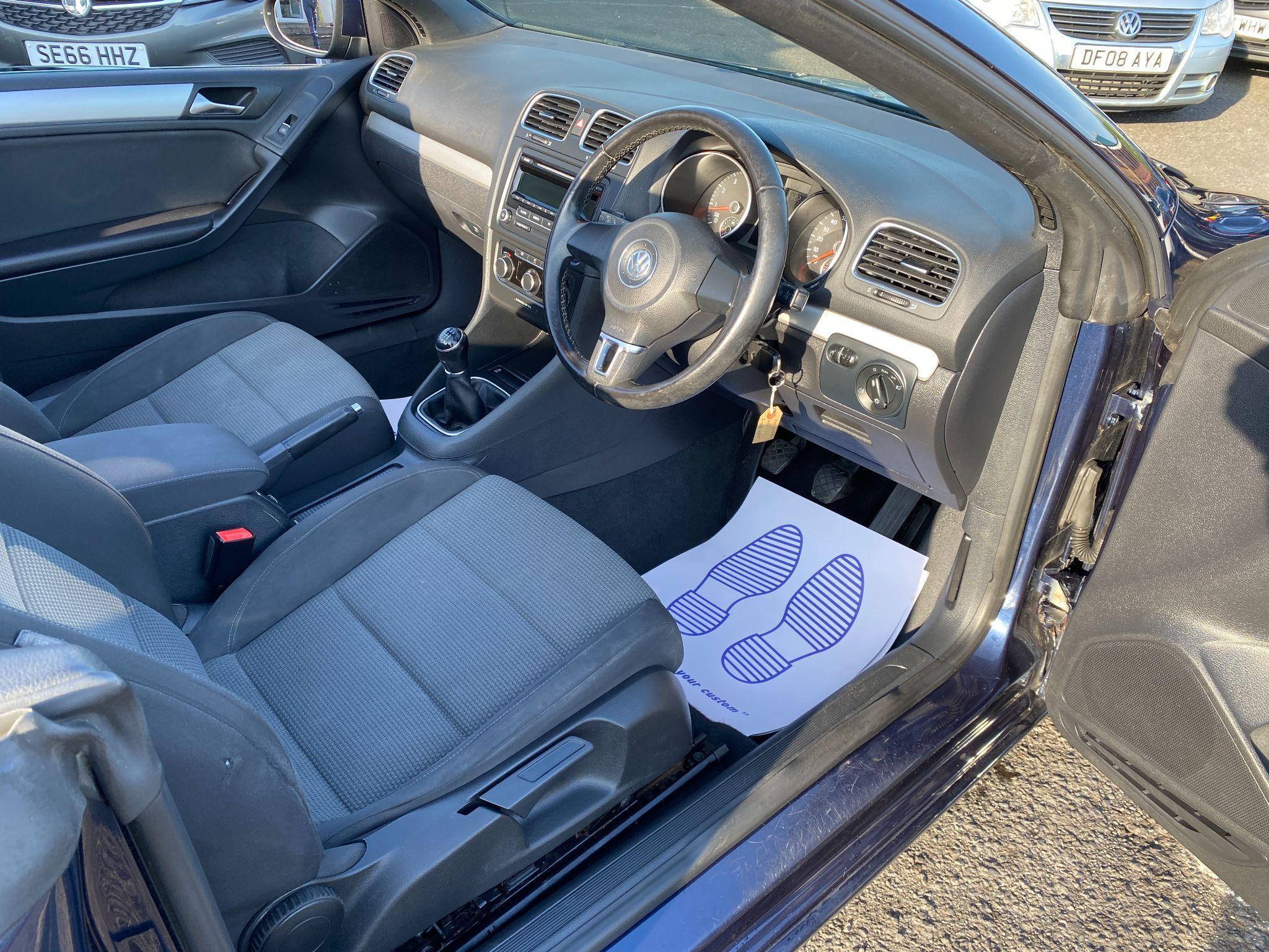 Volkswagen Golf - Image 24