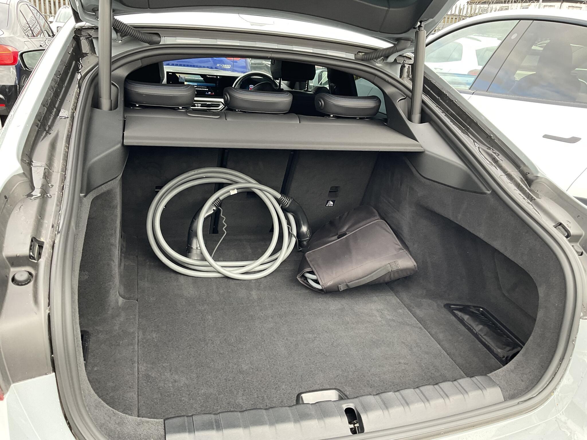 BMW I4 - Image 20