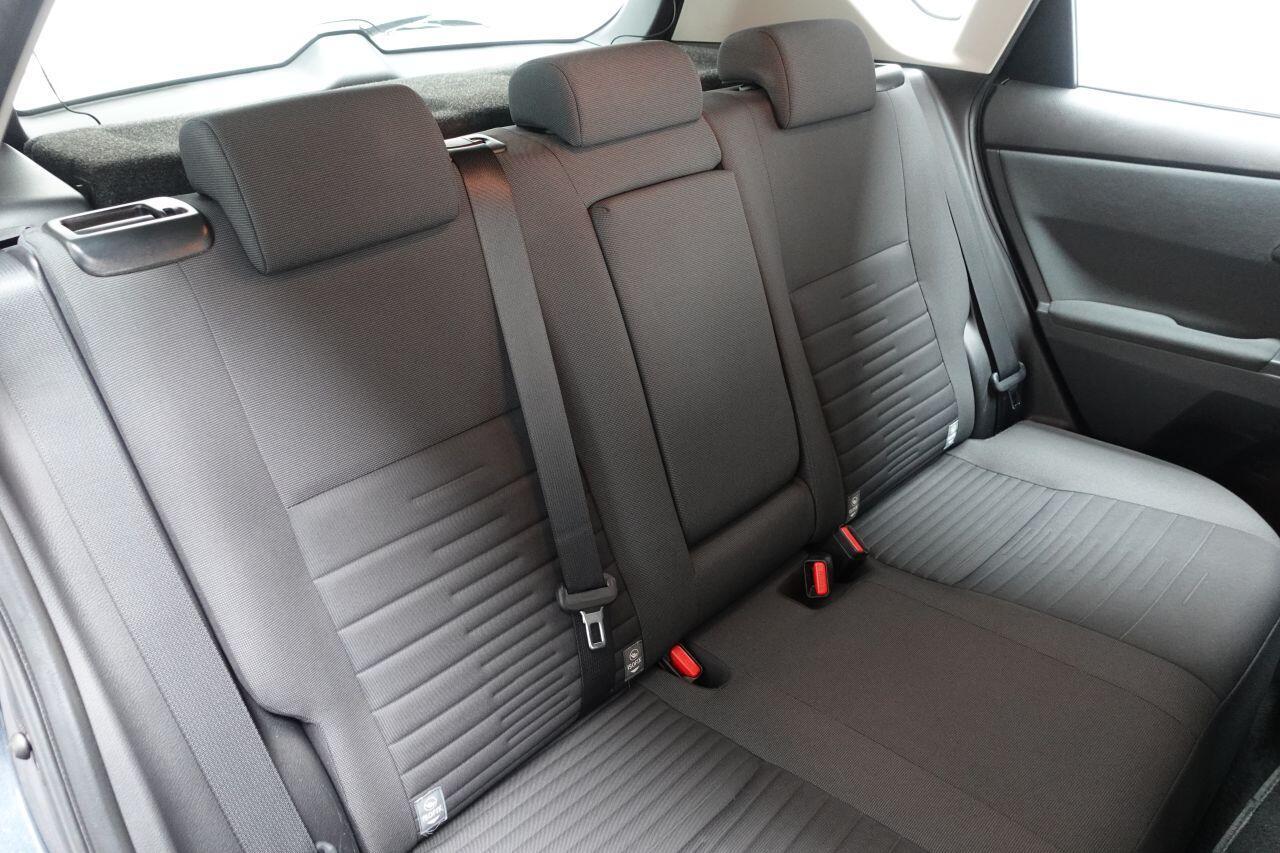Toyota Auris - Image 18