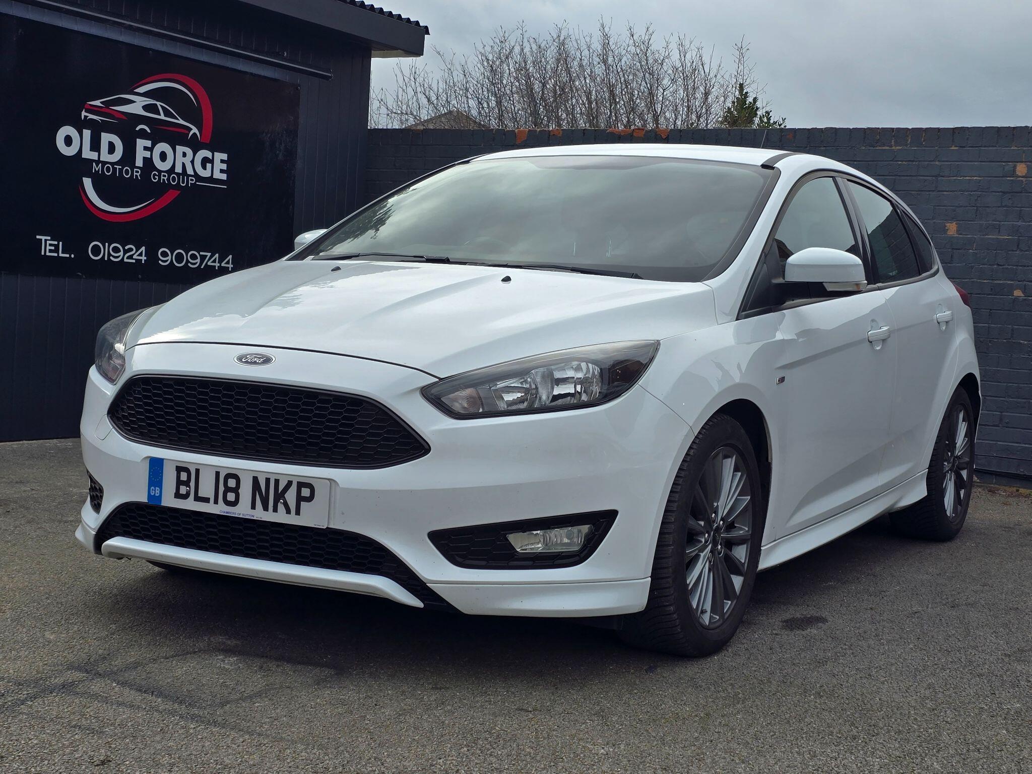 Ford Focus - Image 17
