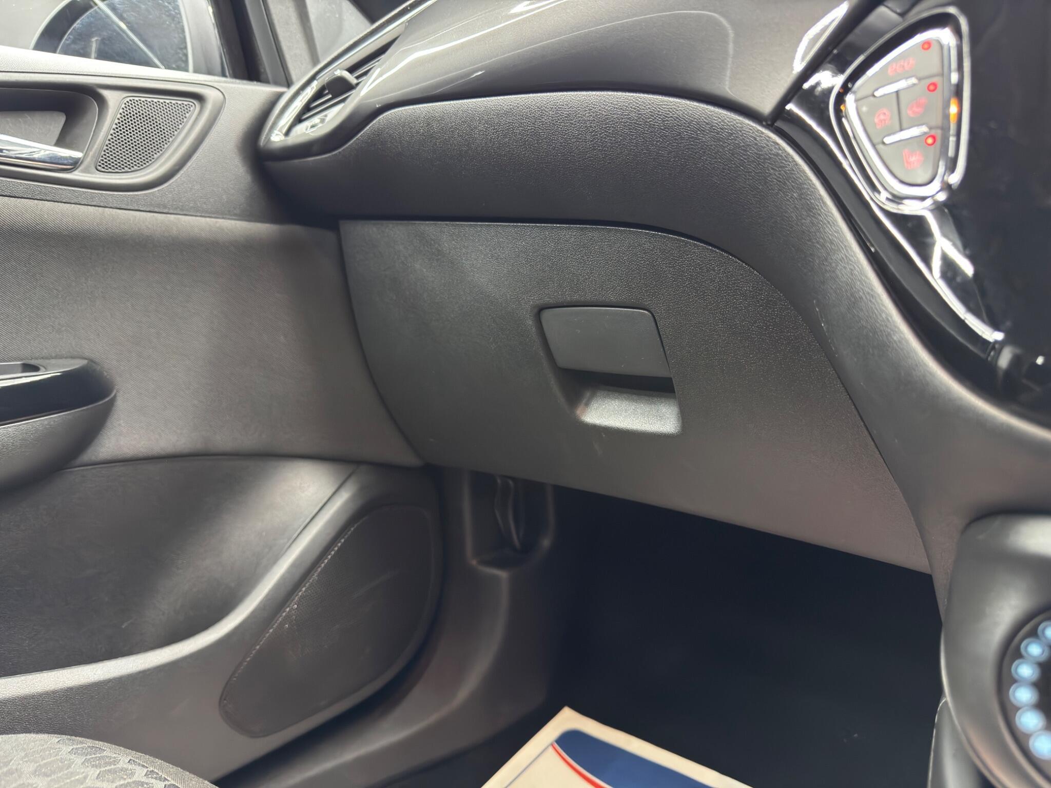 Vauxhall Corsa - Image 33