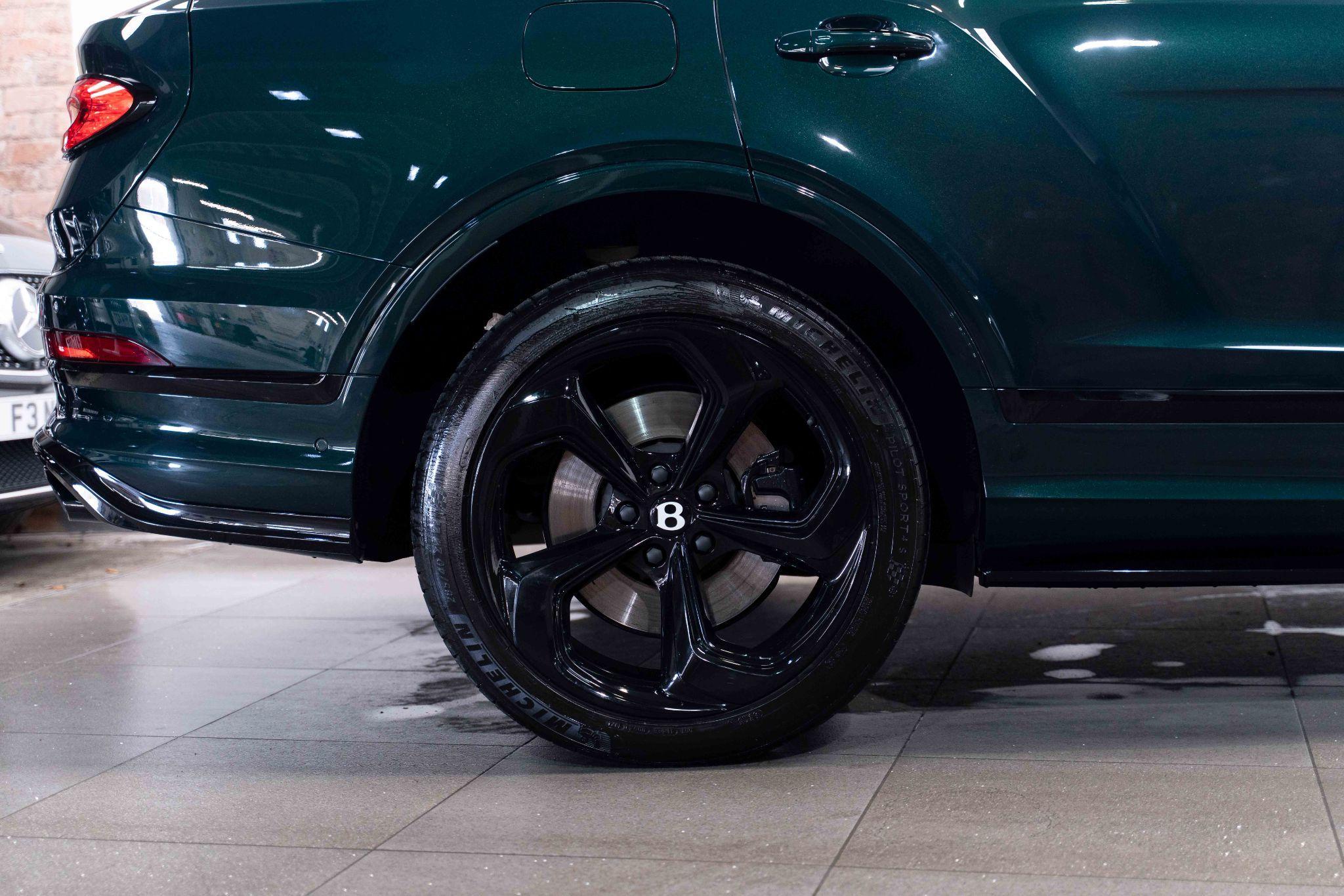 Bentley Bentayga - Image 11