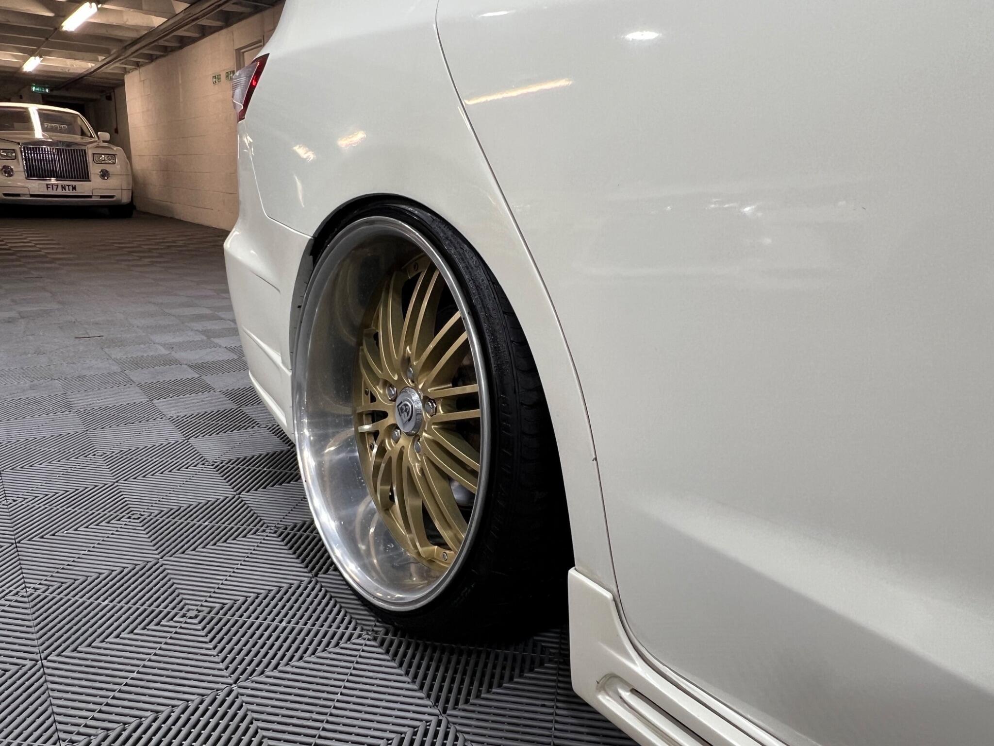Honda Odyssey - Image 17