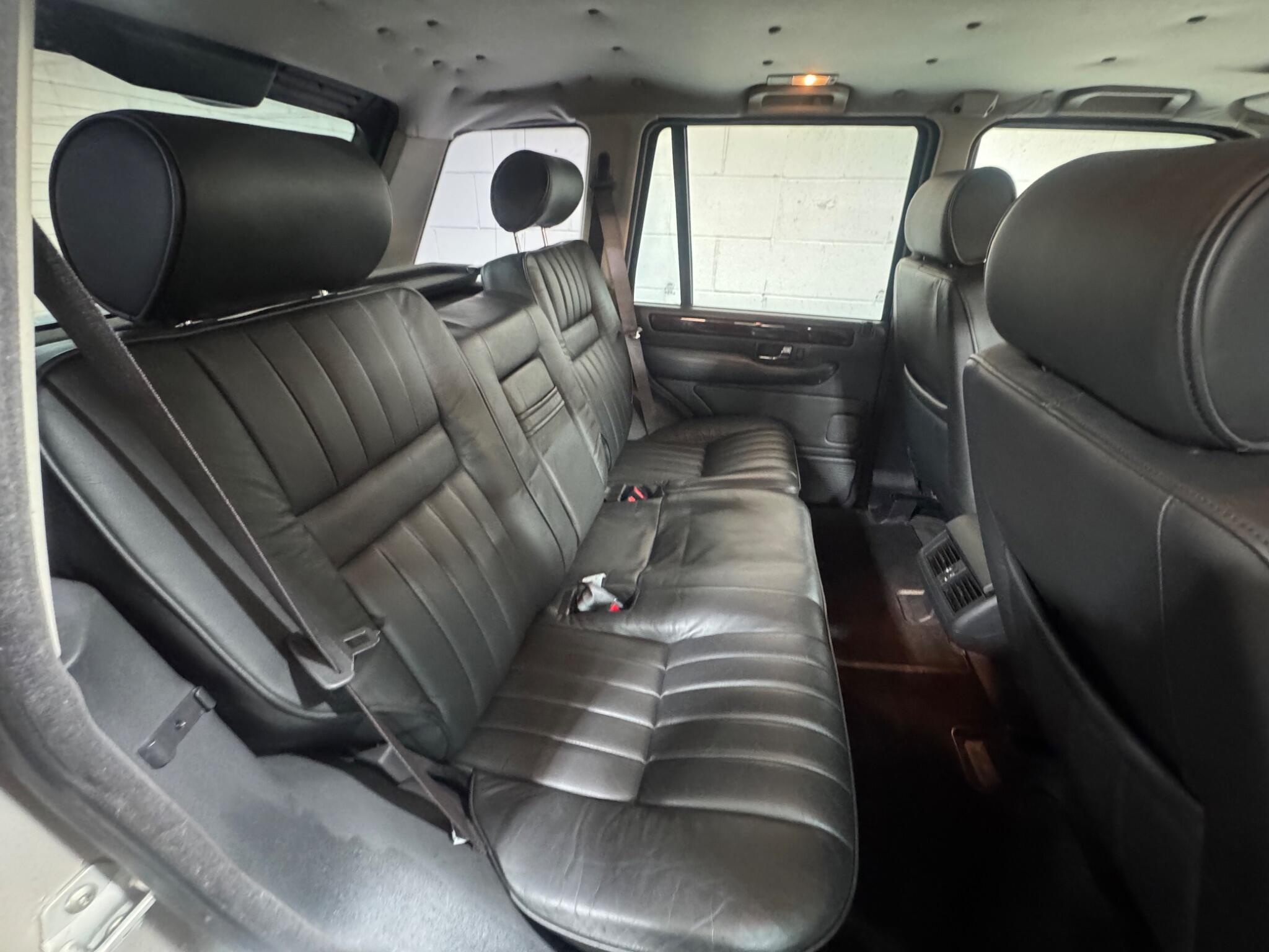Land Rover Range Rover - Image 11