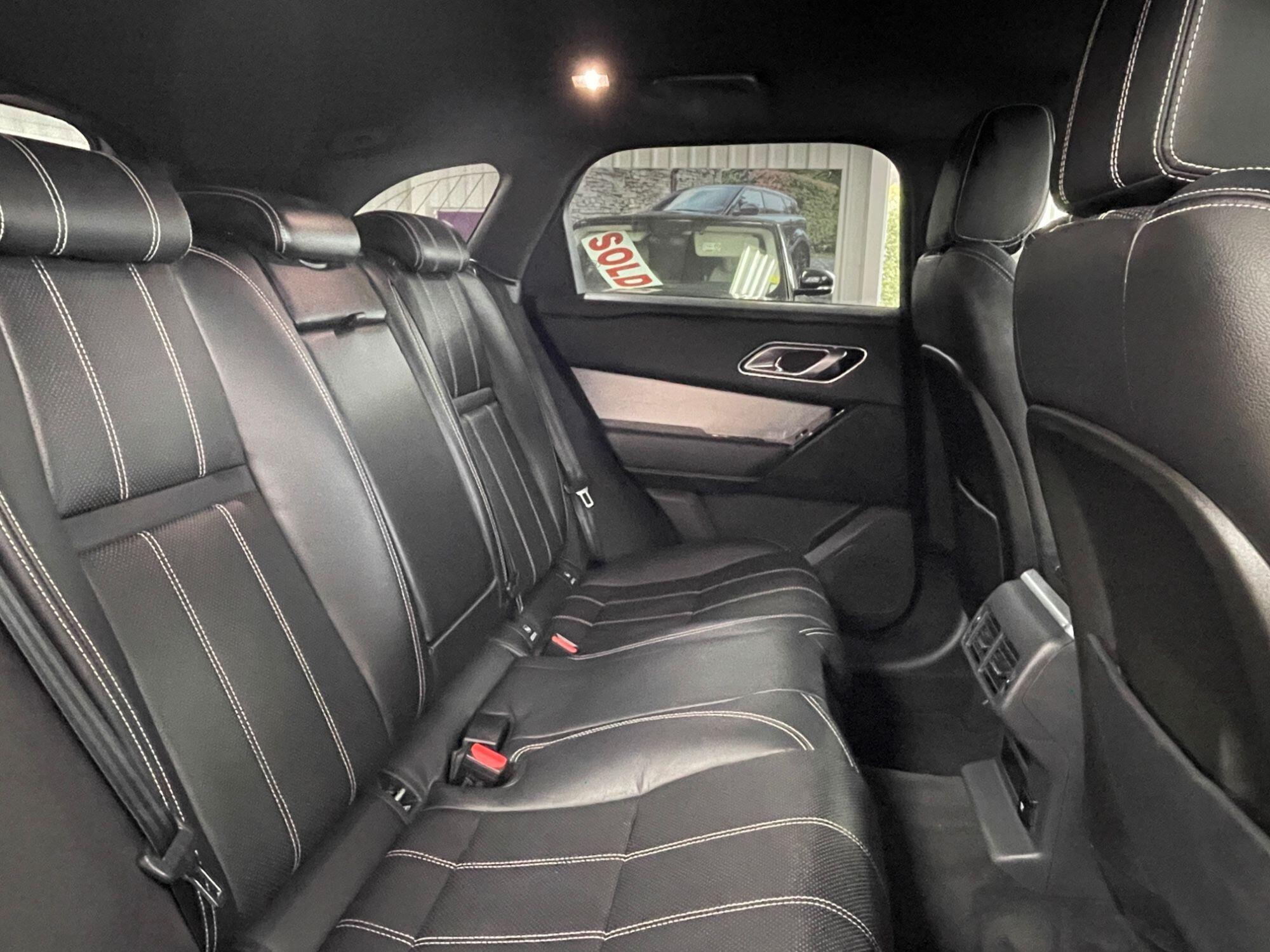Land Rover Range Rover Velar - Image 29