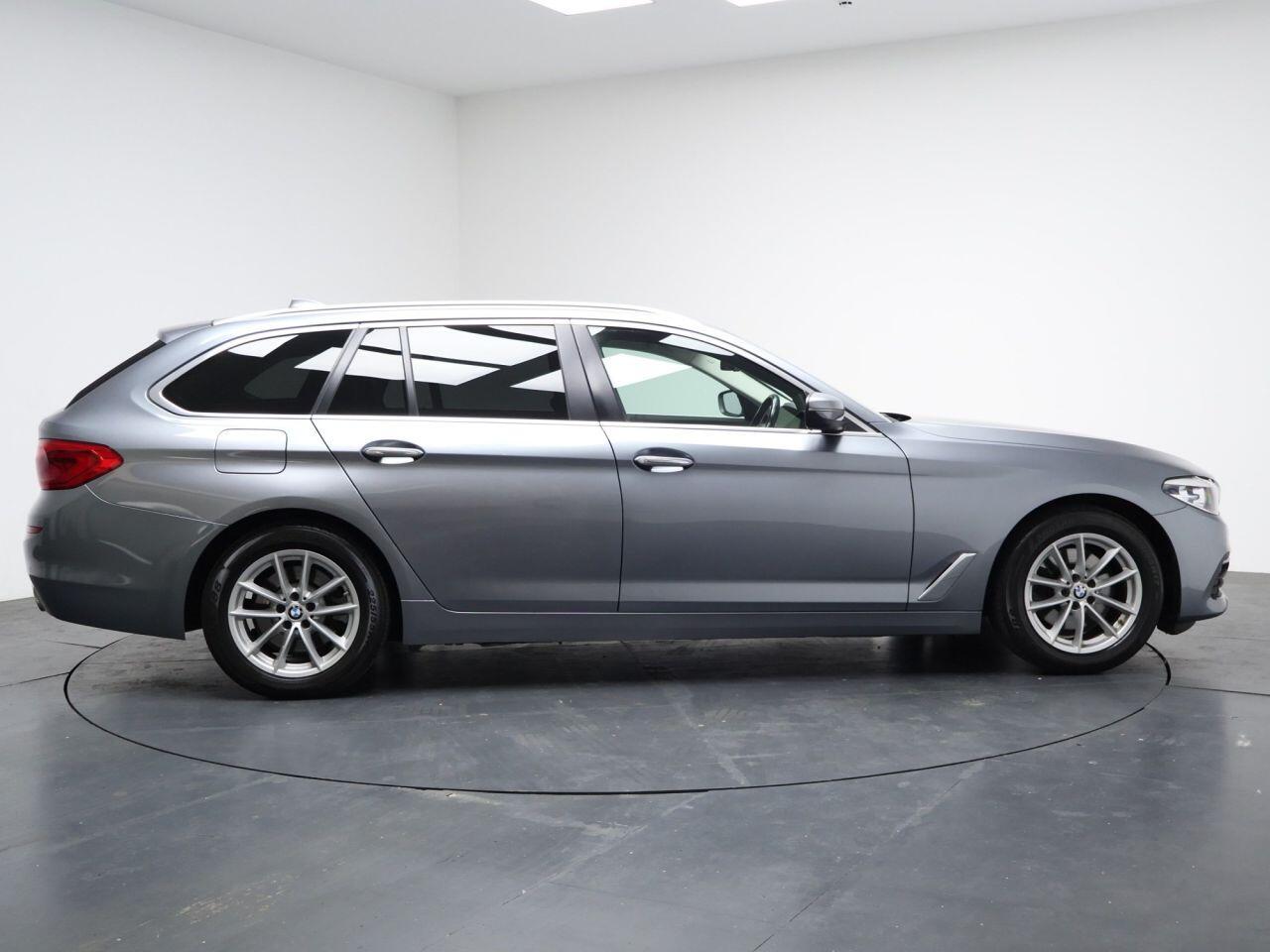 BMW 5 Series - Image 14