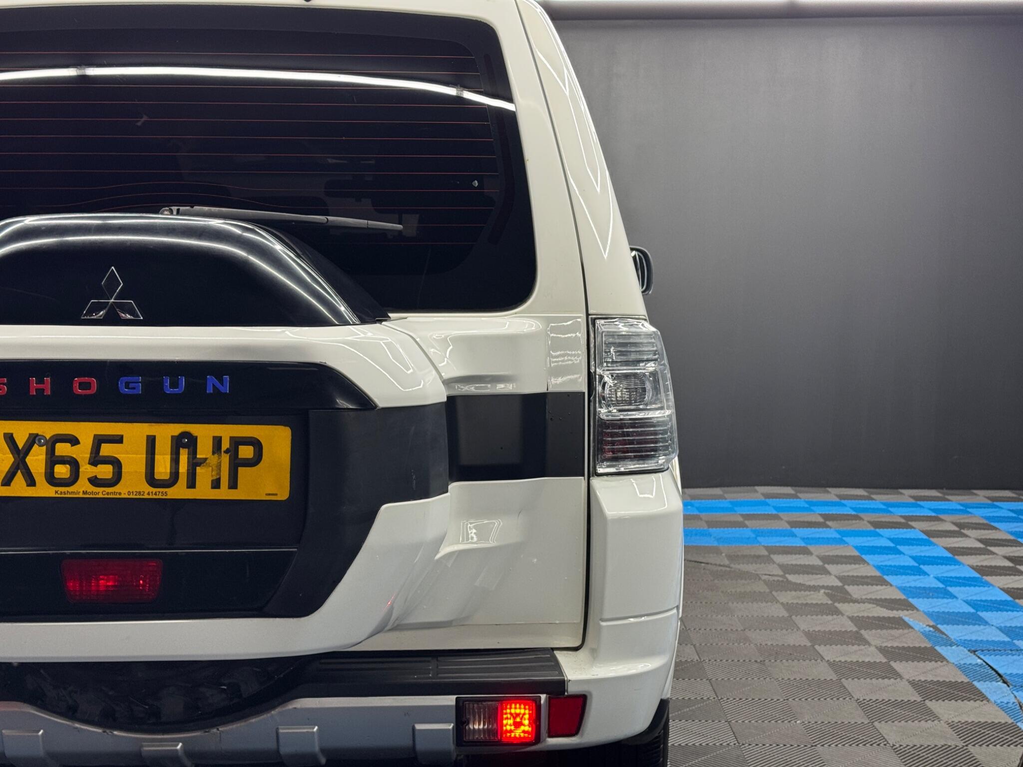 Mitsubishi Shogun - Image 31