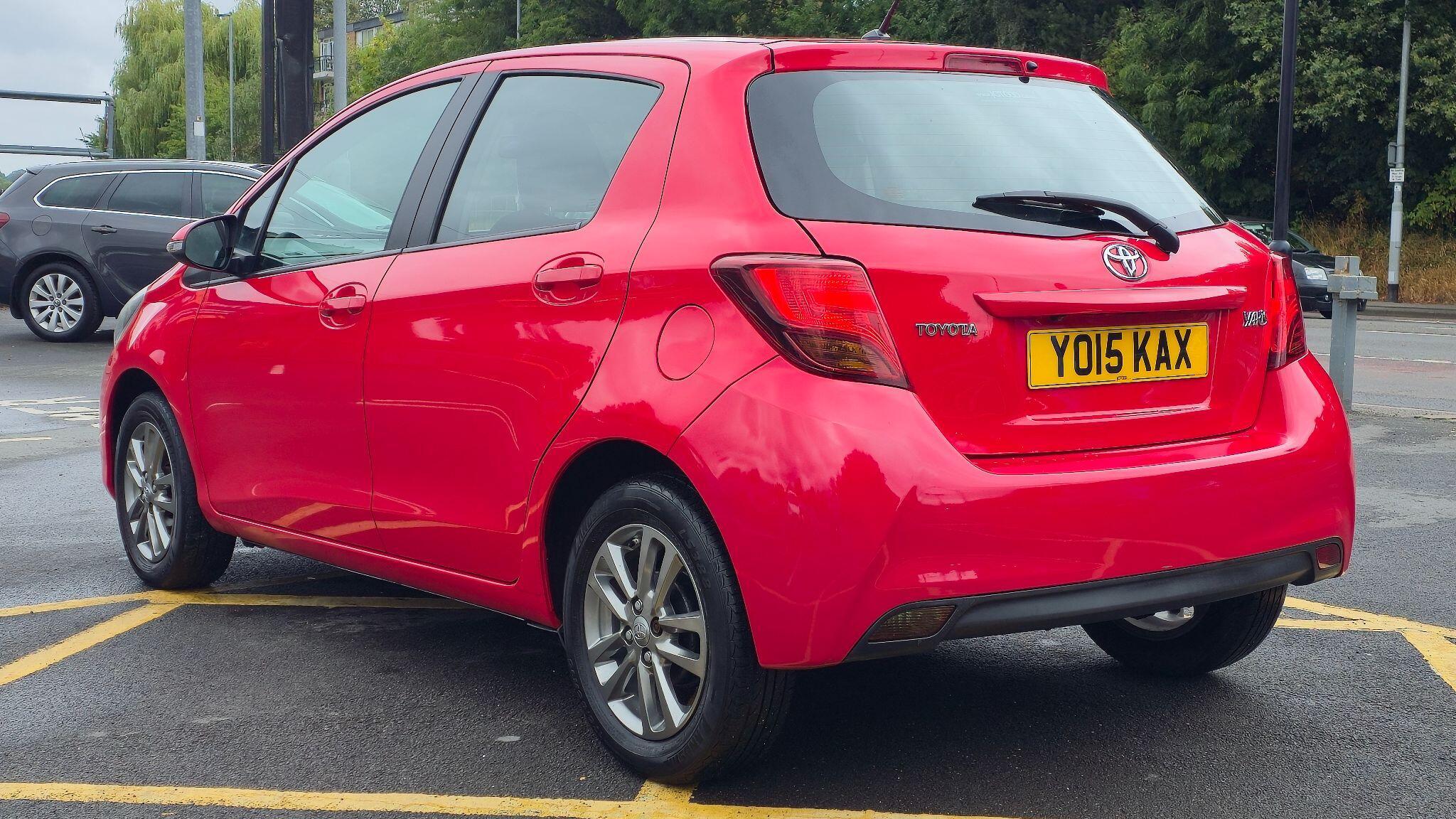 Toyota Yaris - Image 11