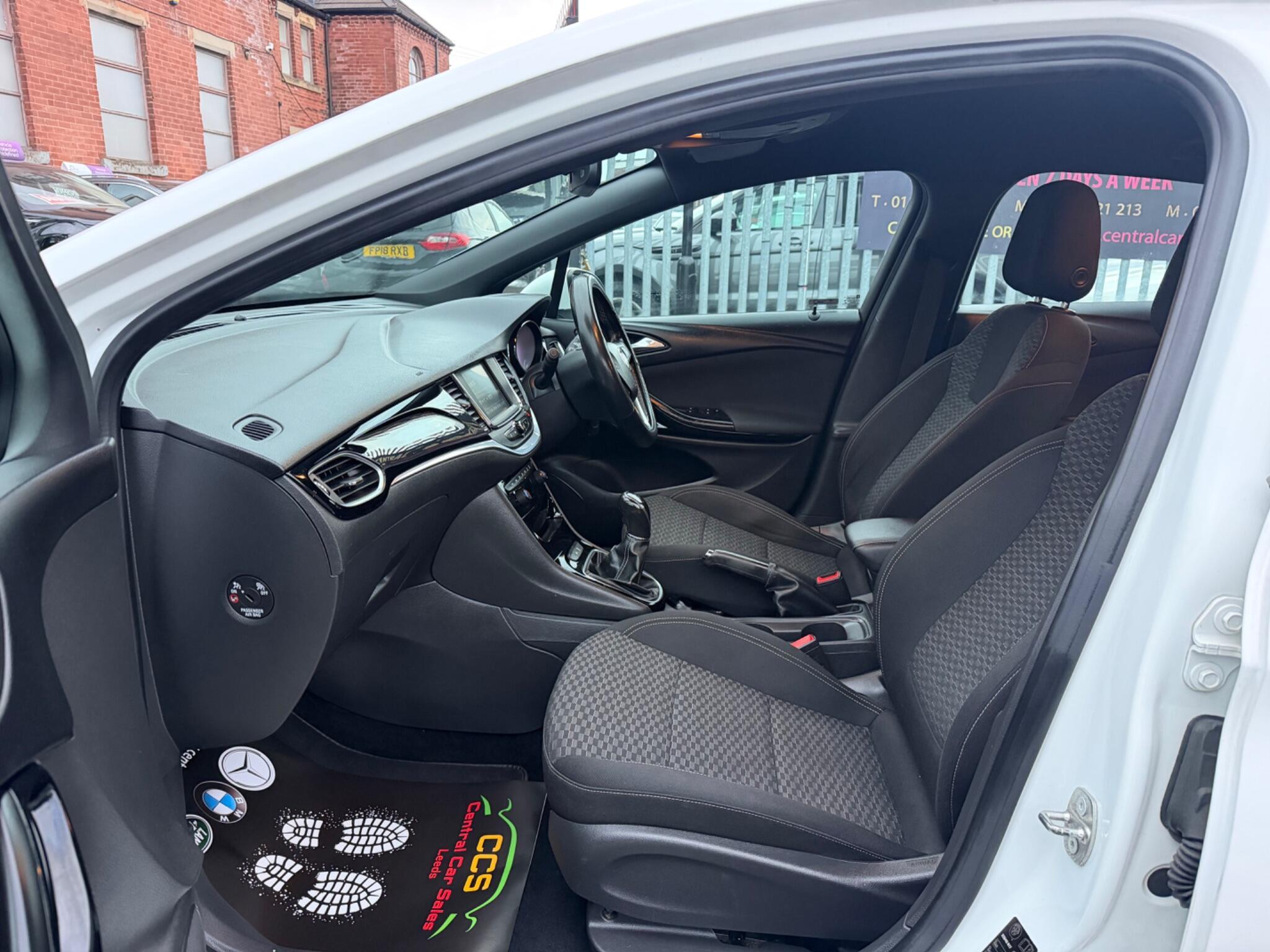 Vauxhall Astra - Image 29