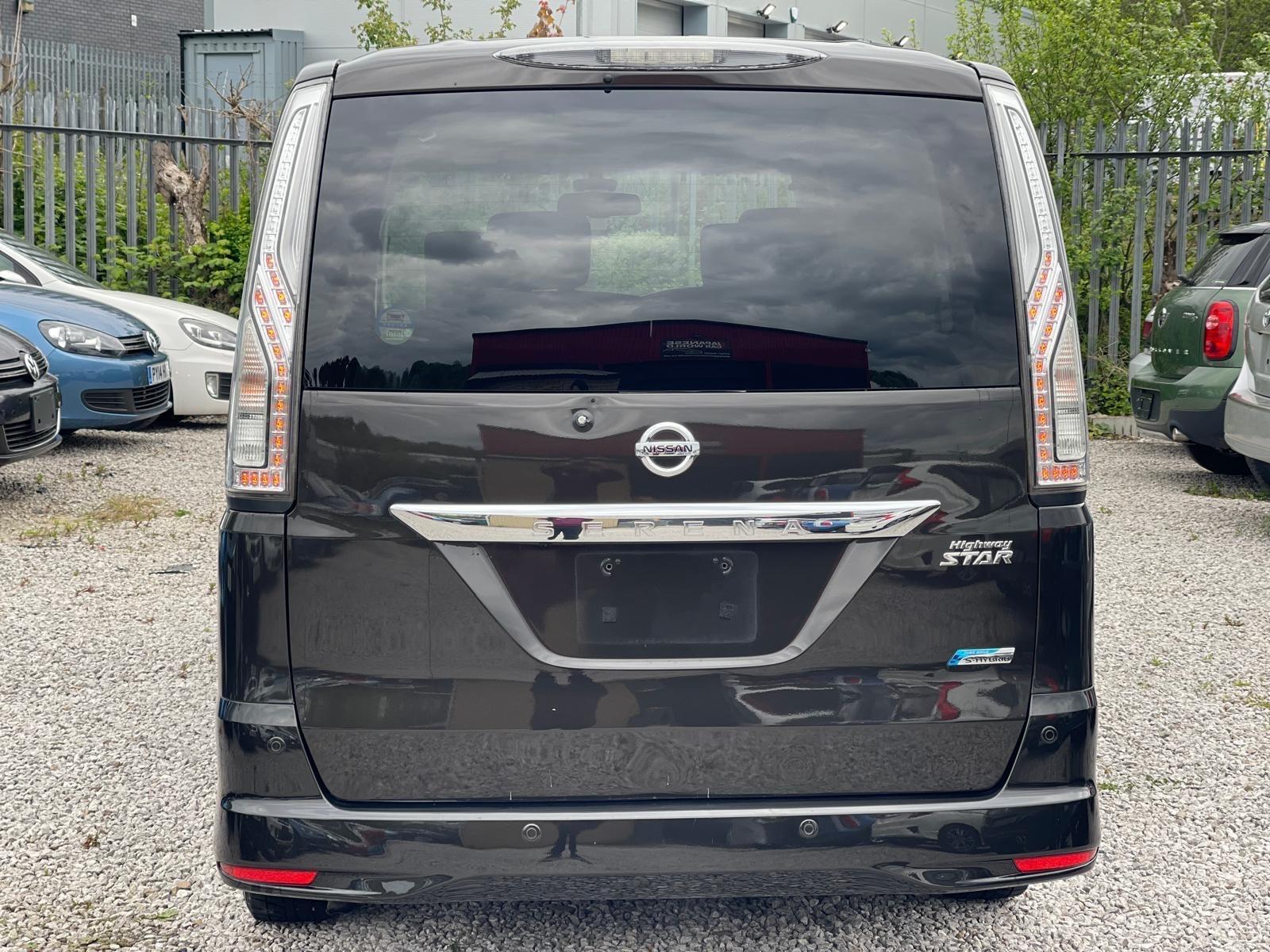 Nissan Serena - Image 7