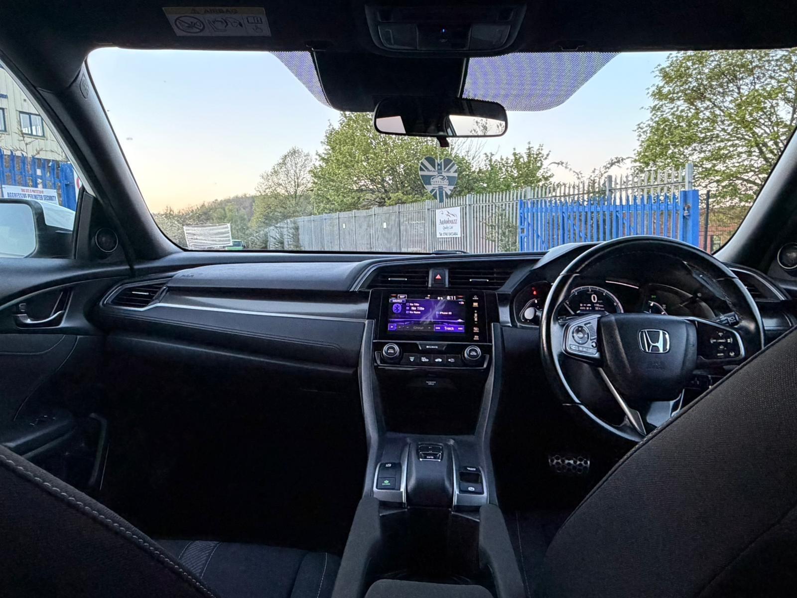 Honda Civic - Image 18