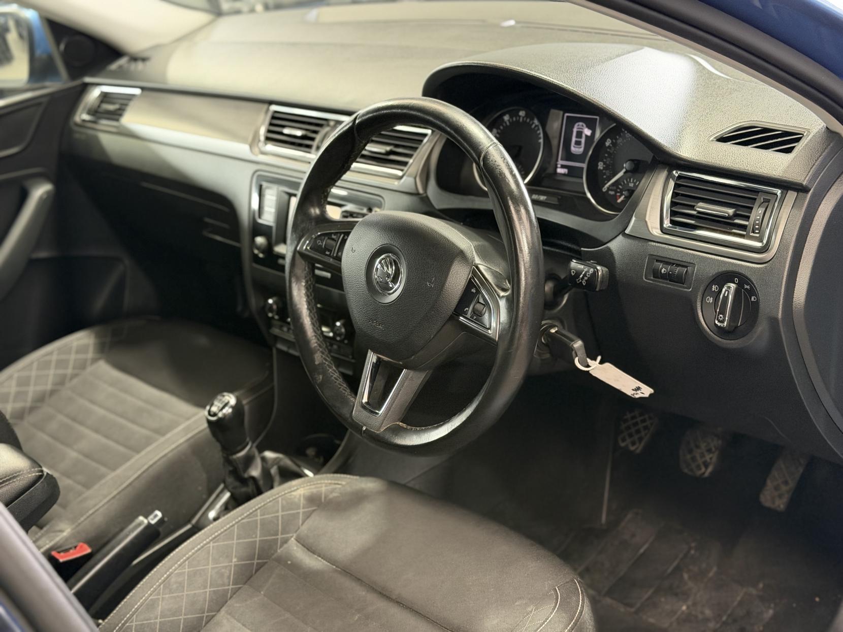 Skoda Rapid - Image 19
