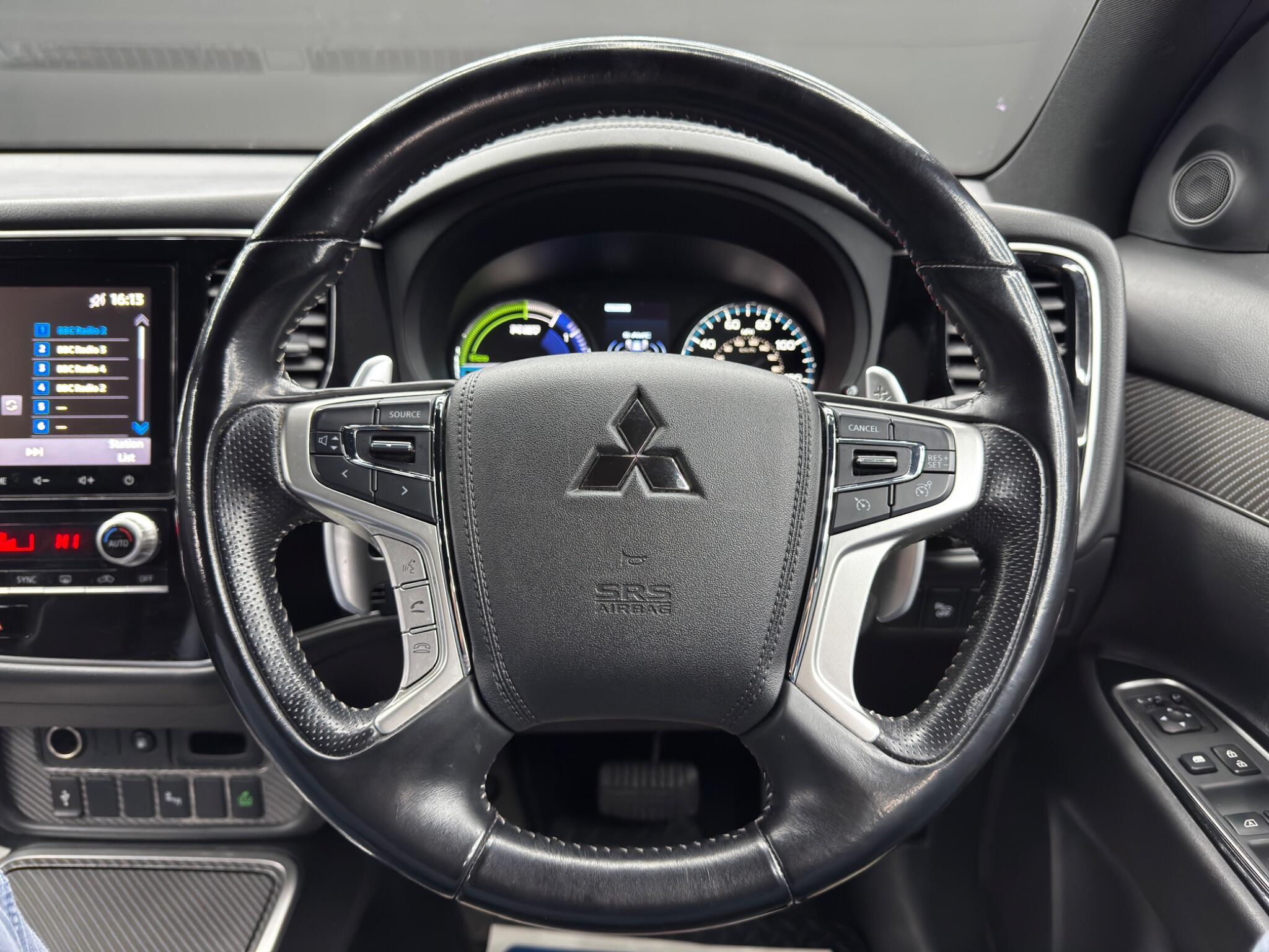 Mitsubishi Outlander - Image 19