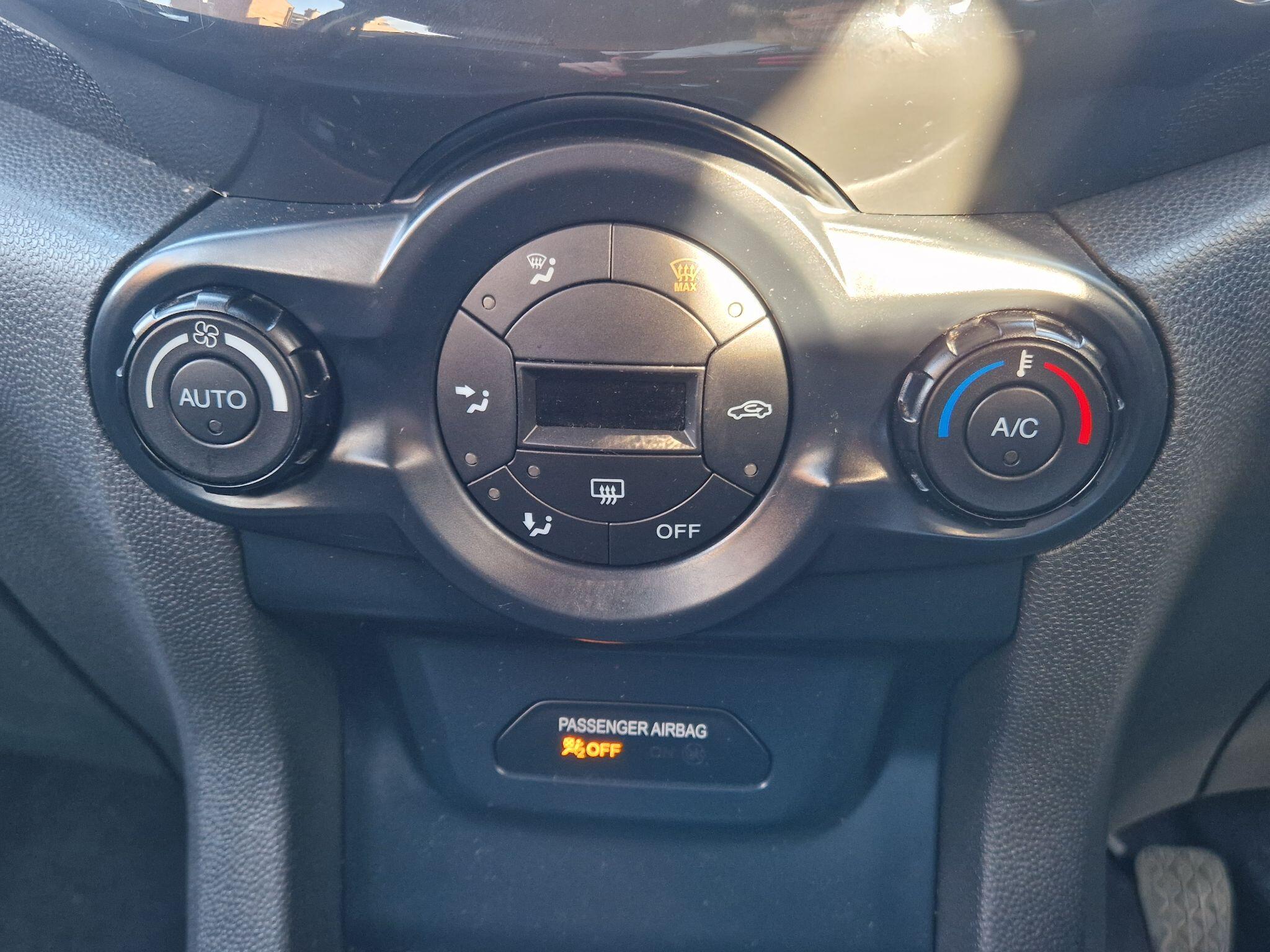 Ford Ecosport - Image 37