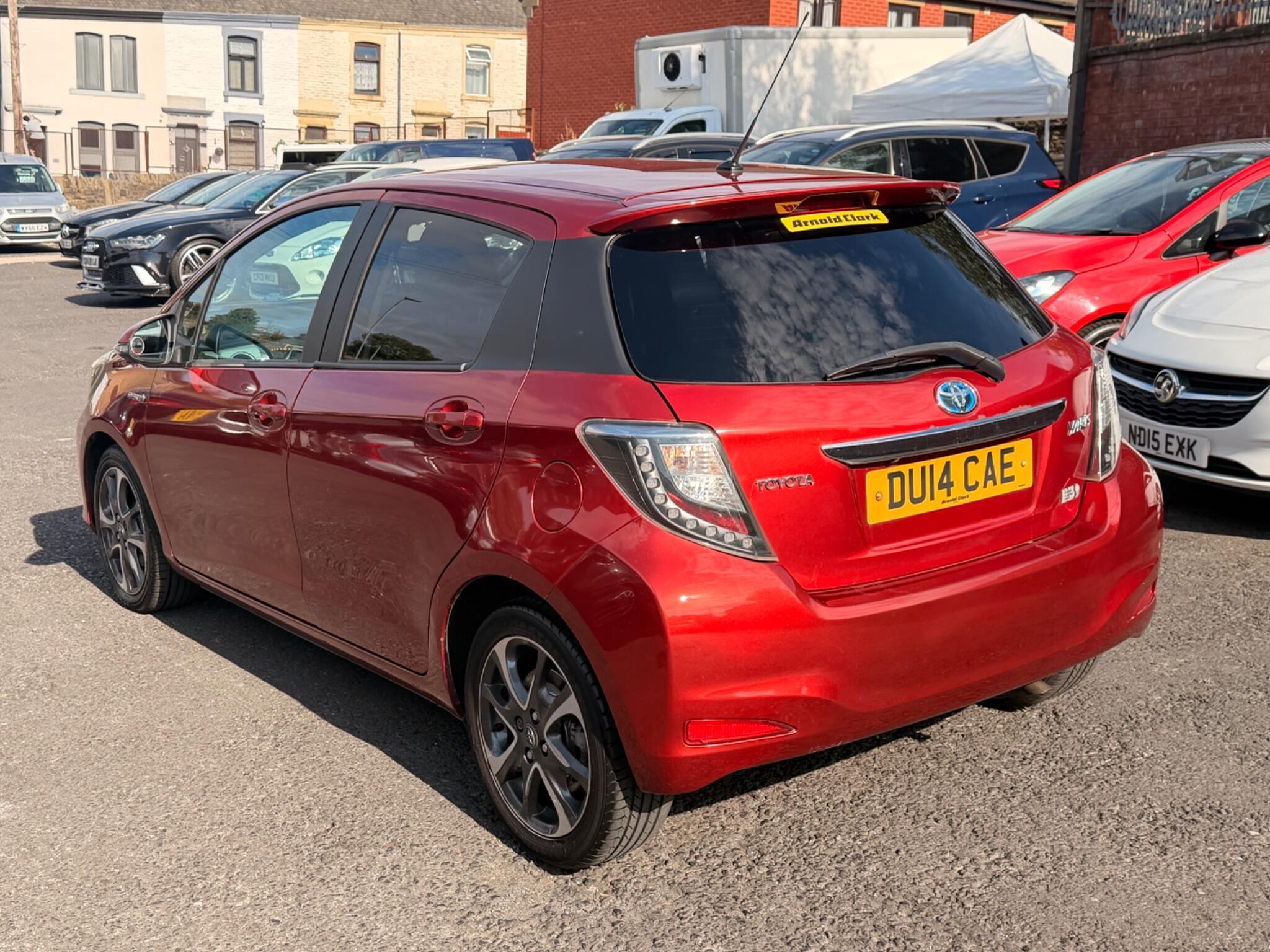 Toyota Yaris - Image 5