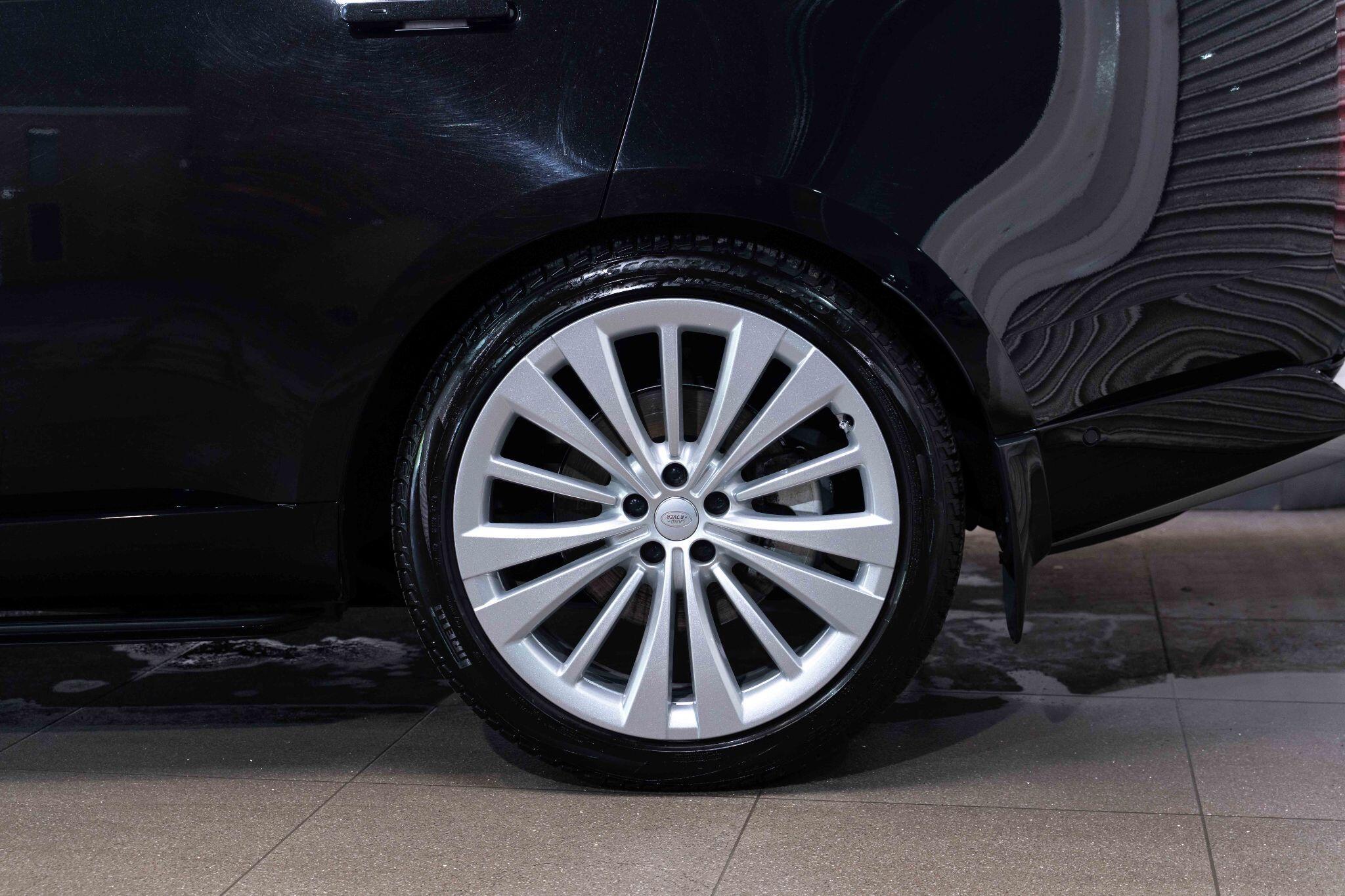 Land Rover Range Rover - Image 13
