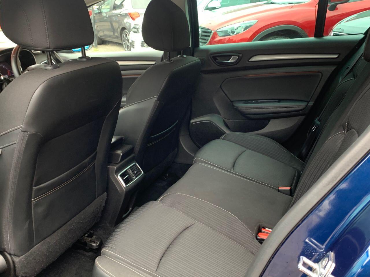 Renault Megane - Image 18