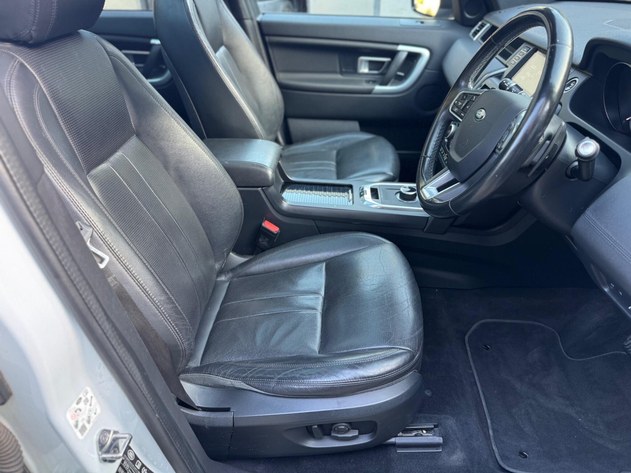 Land Rover DISCOVERY SPORT - Image 25