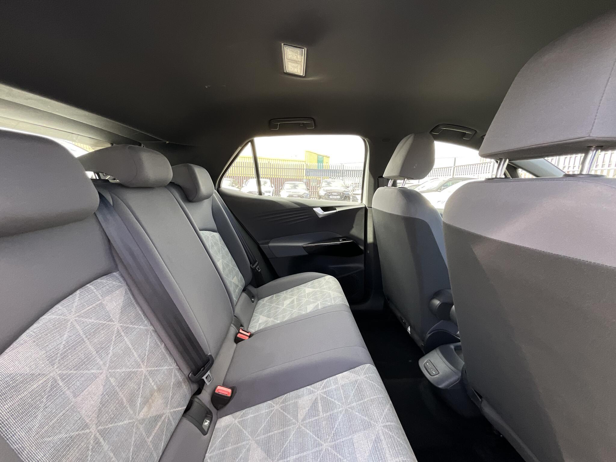 Volkswagen ID.3 - Image 12