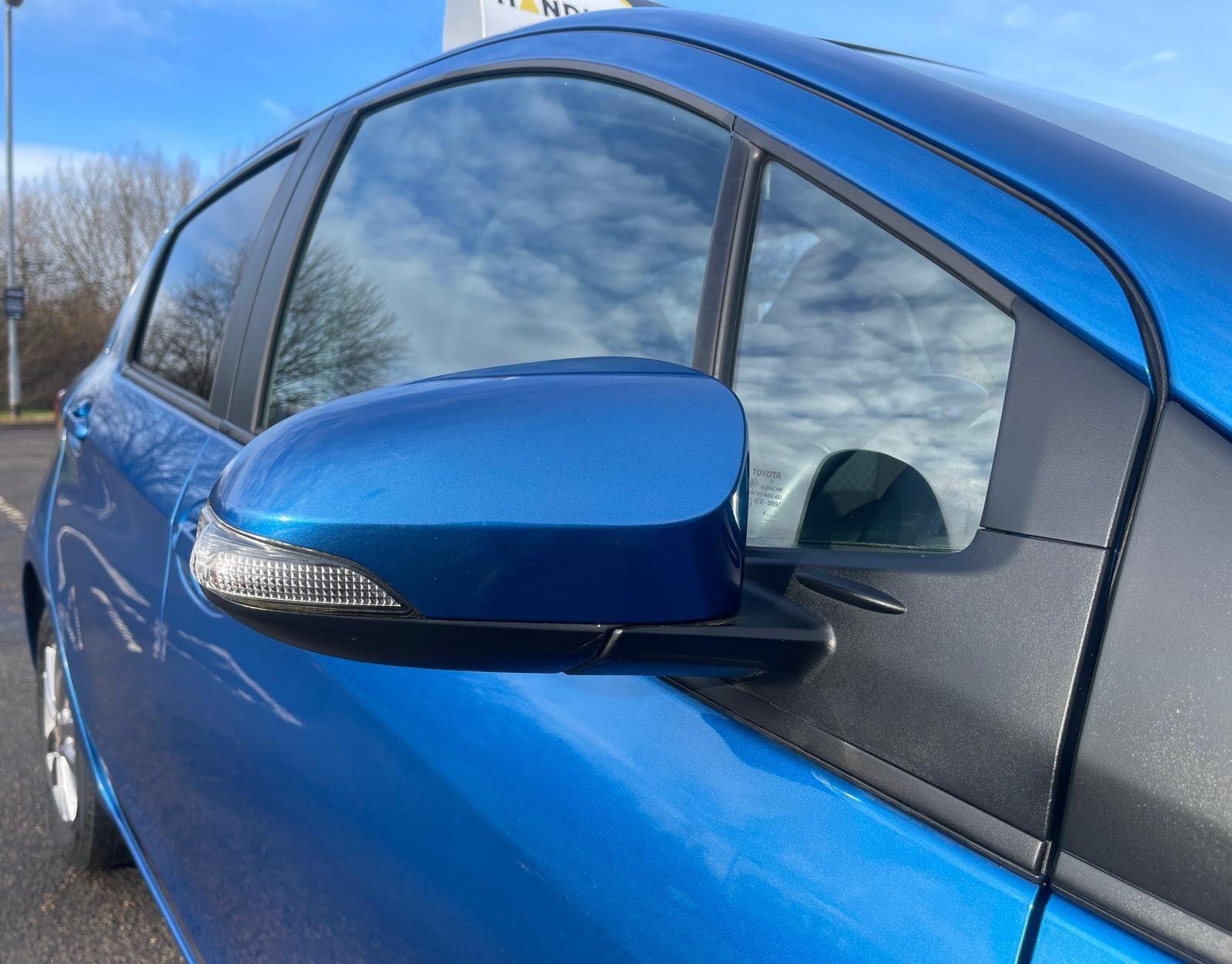 Toyota Yaris - Image 43